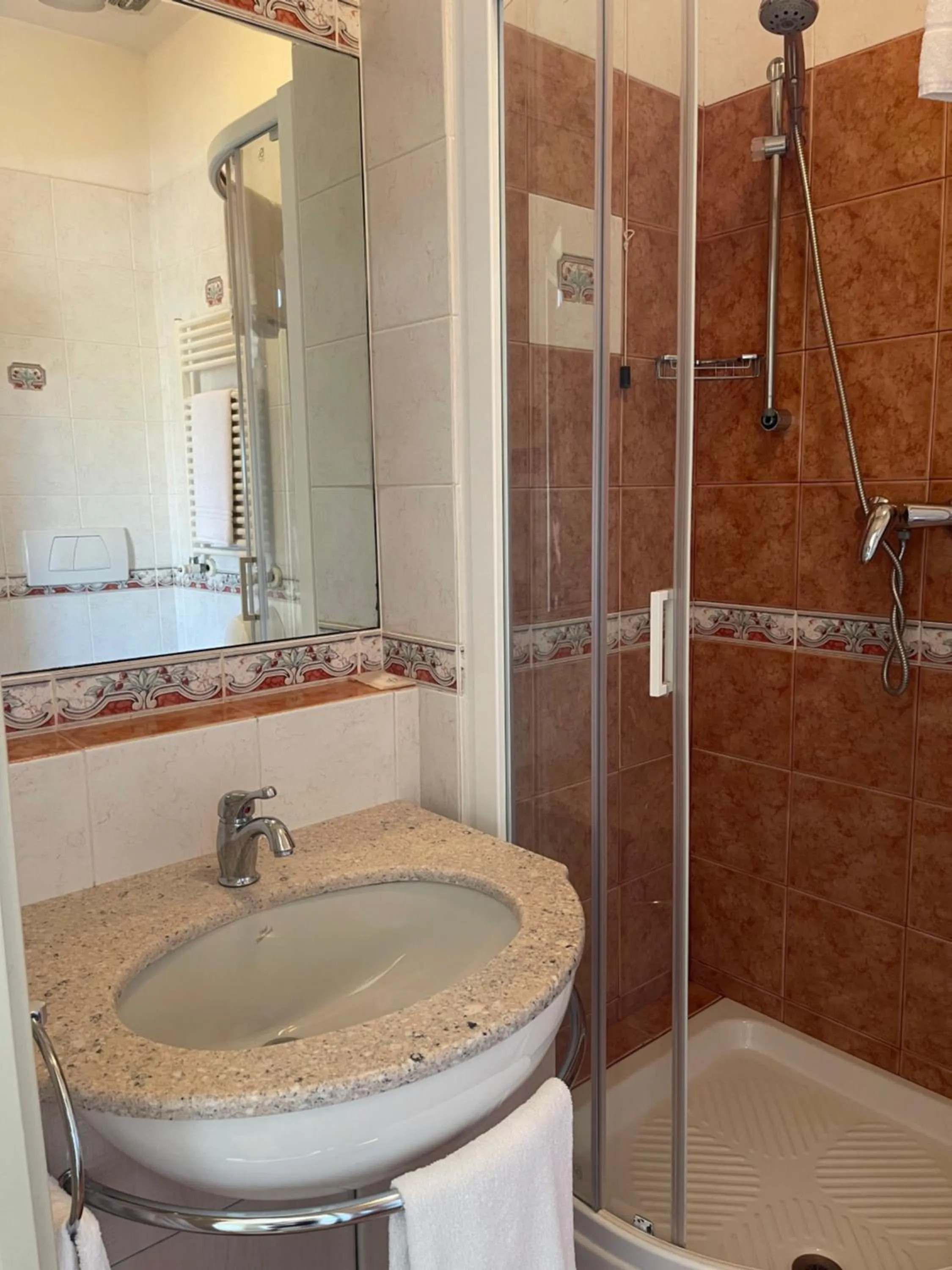 Bathroom in Villa Tina Hotel