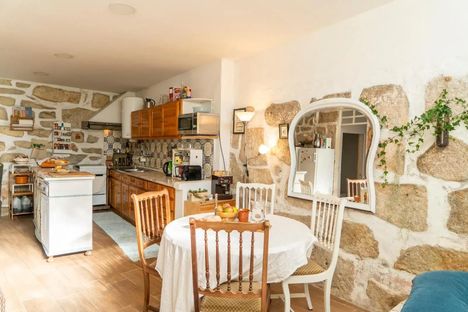 Double Room with Shared Bathroom in Growth House Double Room with Shared Bathroom in Growth House