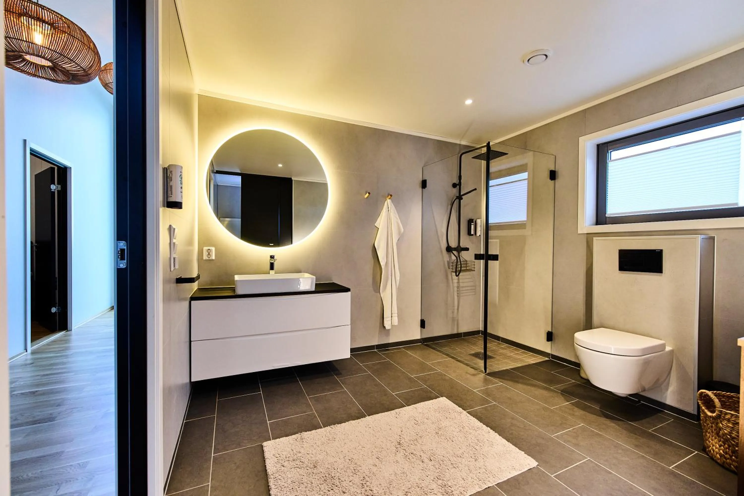Bathroom in Lofoten panorama luxury home with sauna in Reine