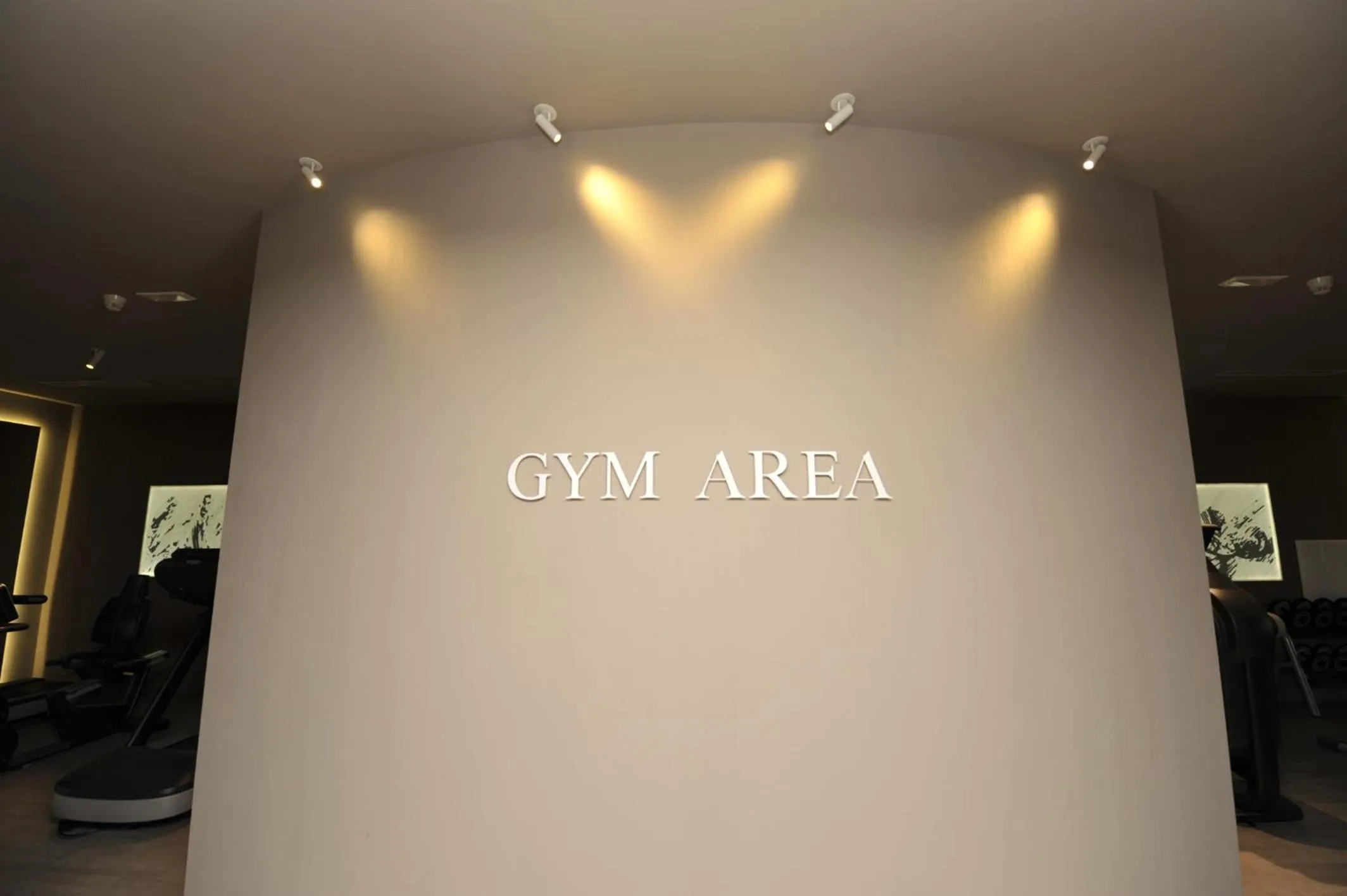 Text overlay in Parco Hotel Sassi