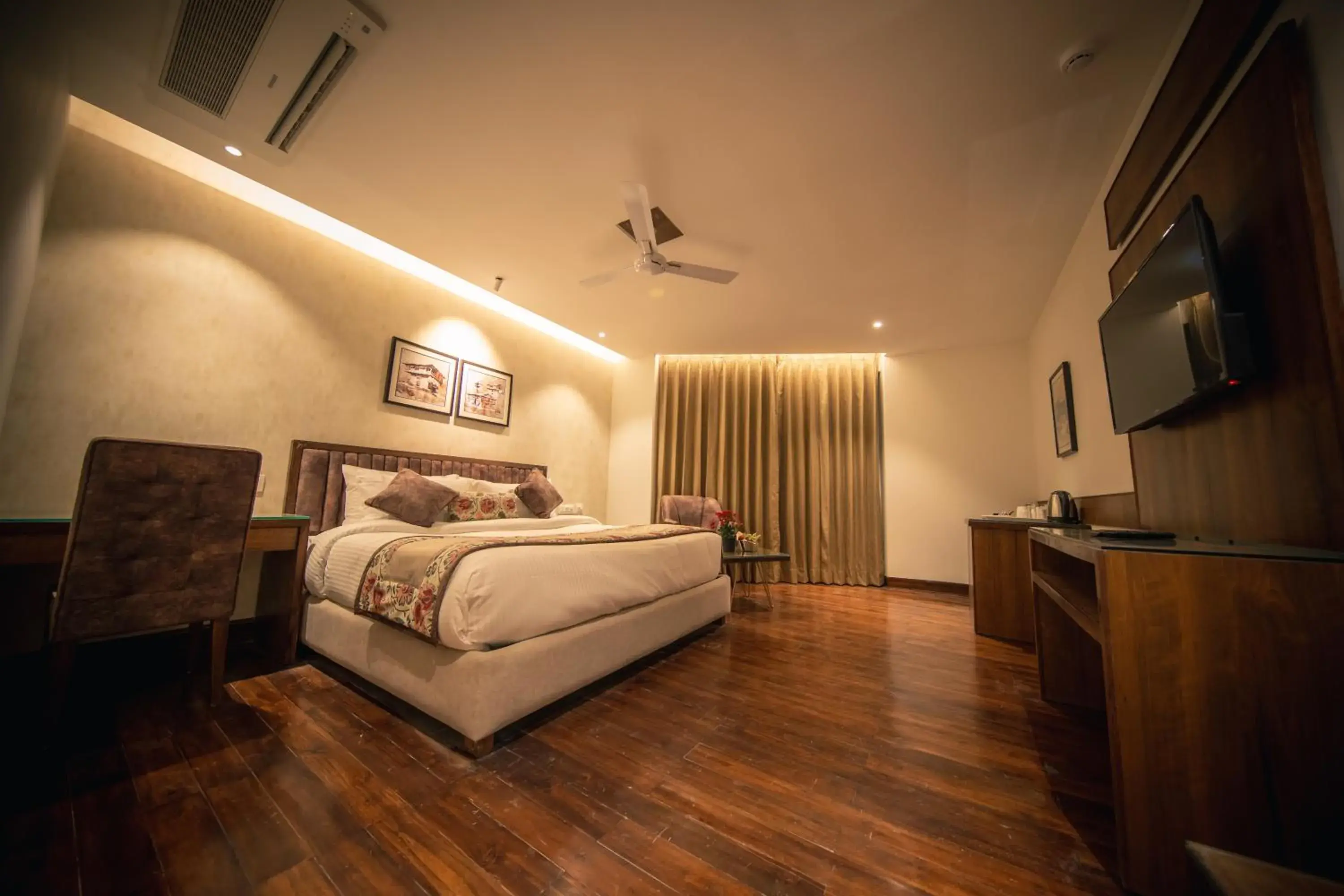 Bed in juSTa Grand View Resort & Spa, Manali Bed in juSTa Grand View Resort & Spa, Manali