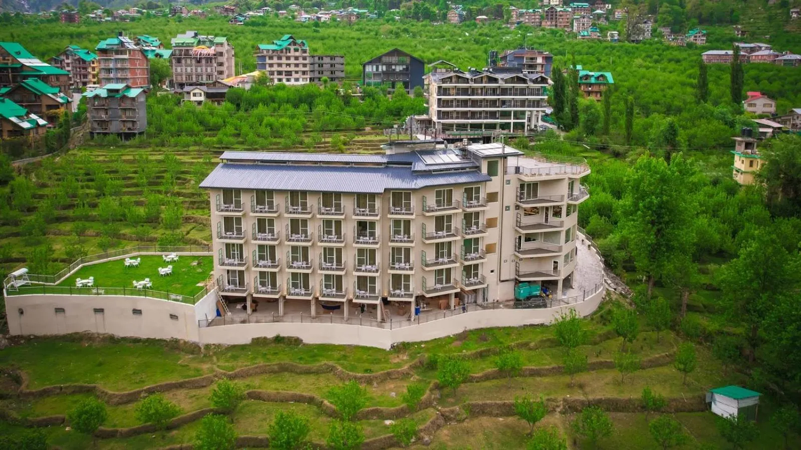 Property building in juSTa Grand View Resort & Spa, Manali