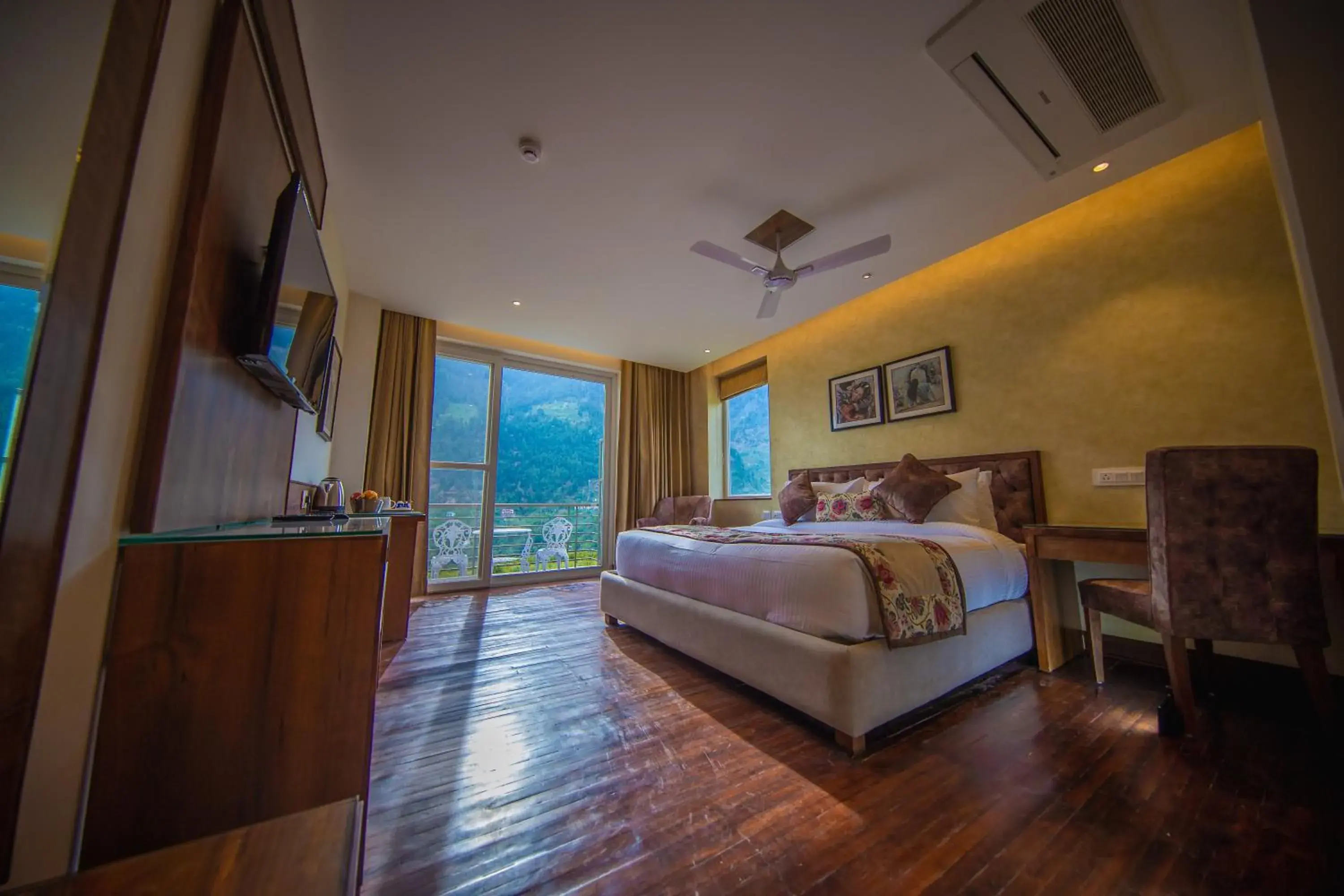 Bed in juSTa Grand View Resort & Spa, Manali Bed in juSTa Grand View Resort & Spa, Manali