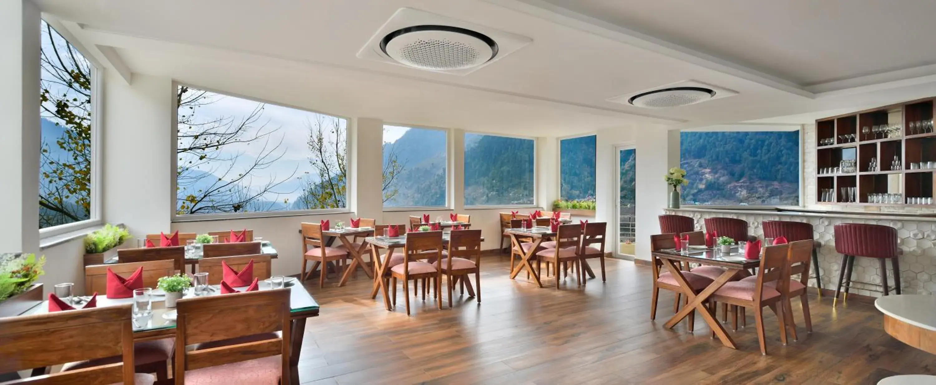 Restaurant/places to eat in juSTa Grand View Resort & Spa, Manali Restaurant/places to eat in juSTa Grand View Resort & Spa, Manali