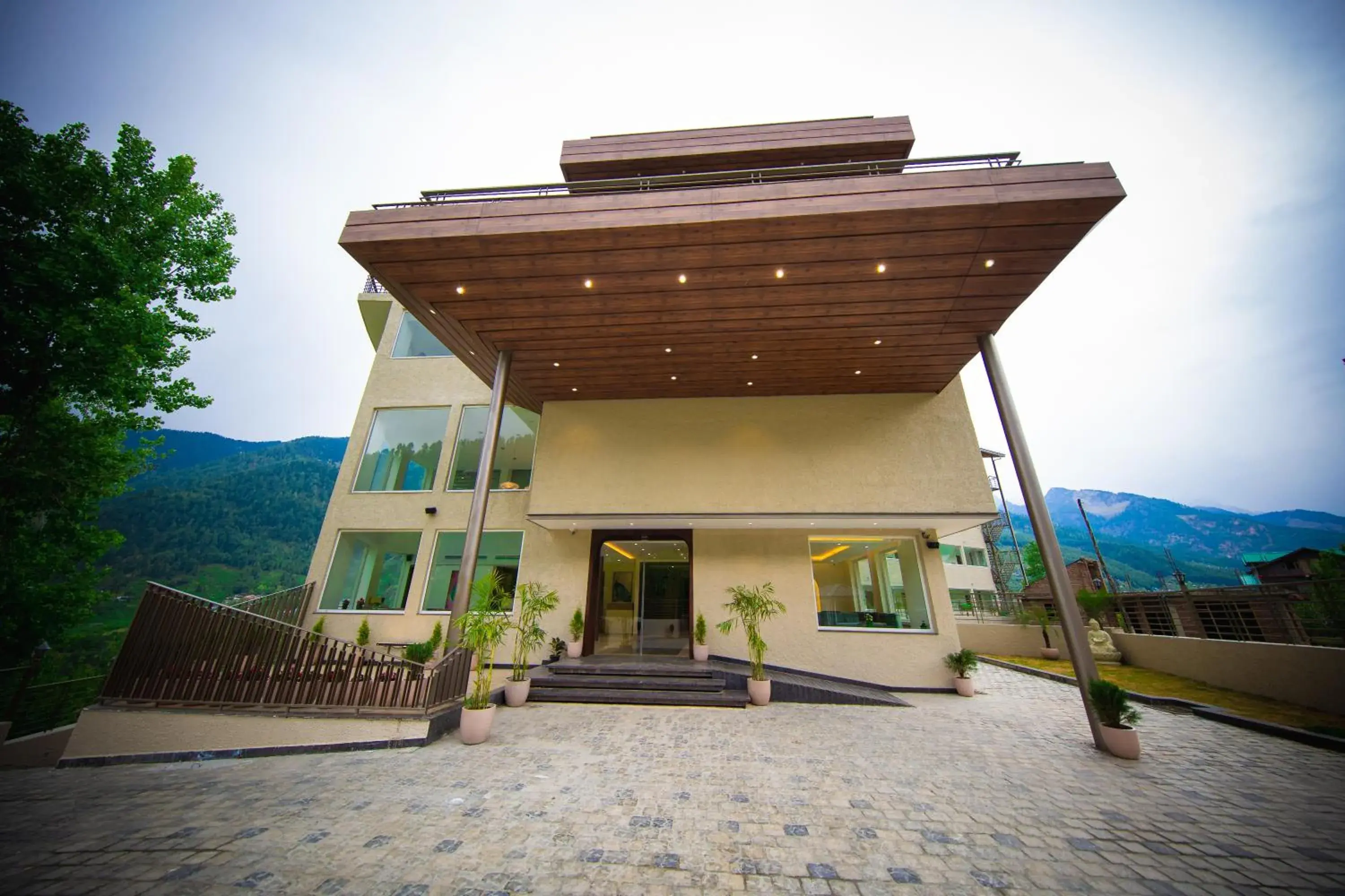 Property building in juSTa Grand View Resort & Spa, Manali Property building in juSTa Grand View Resort & Spa, Manali