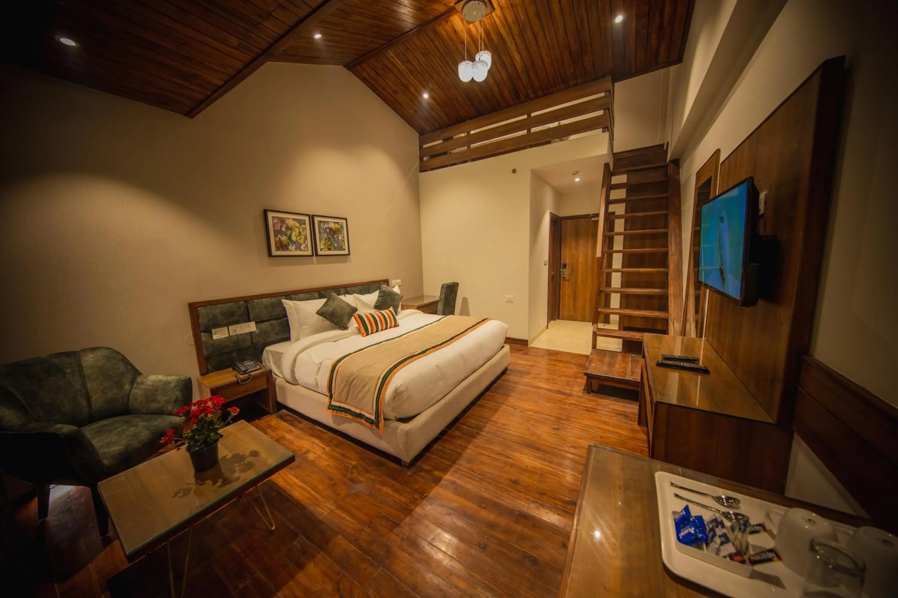 Bed in juSTa Grand View Resort & Spa, Manali