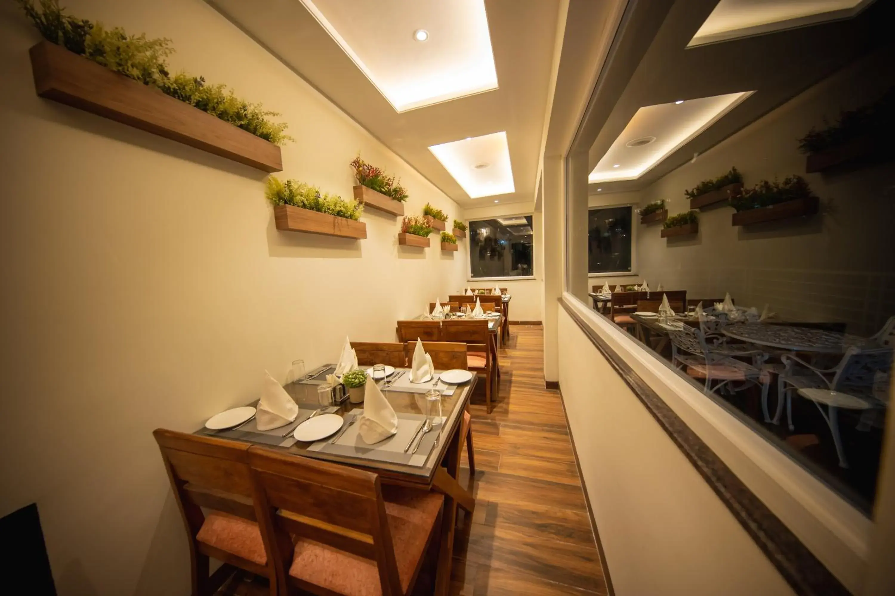 Restaurant/places to eat in juSTa Grand View Resort & Spa, Manali Restaurant/places to eat in juSTa Grand View Resort & Spa, Manali