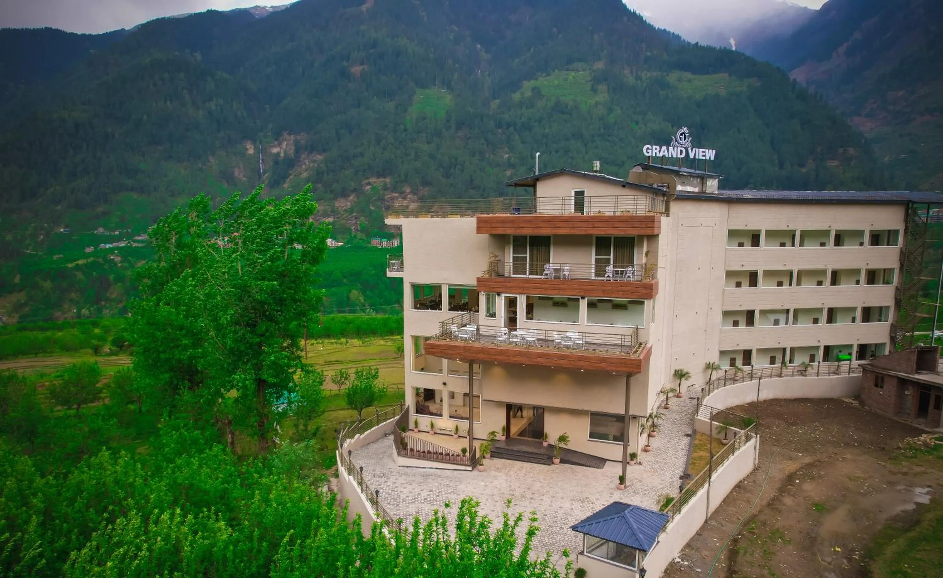 Property building in juSTa Grand View Resort & Spa, Manali