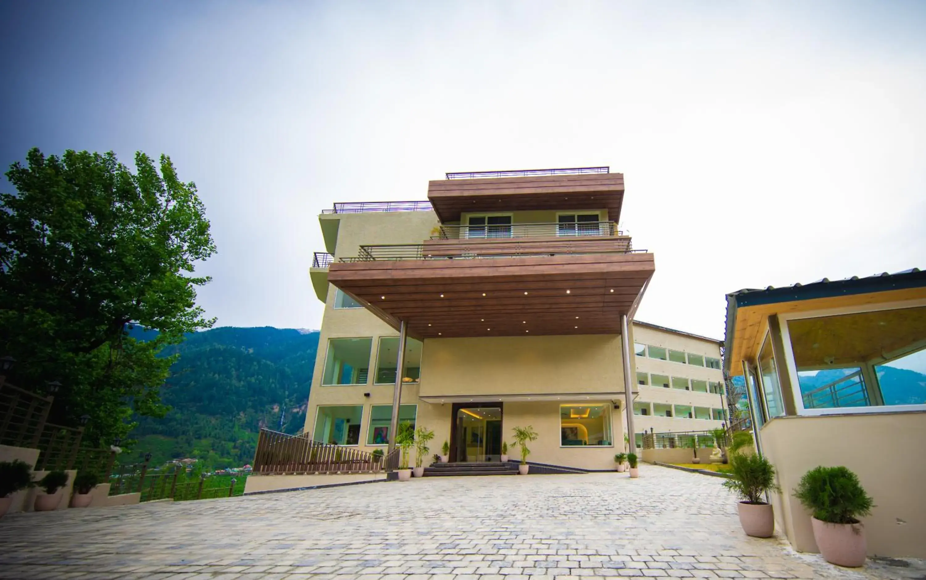 Property building in juSTa Grand View Resort & Spa, Manali Property building in juSTa Grand View Resort & Spa, Manali