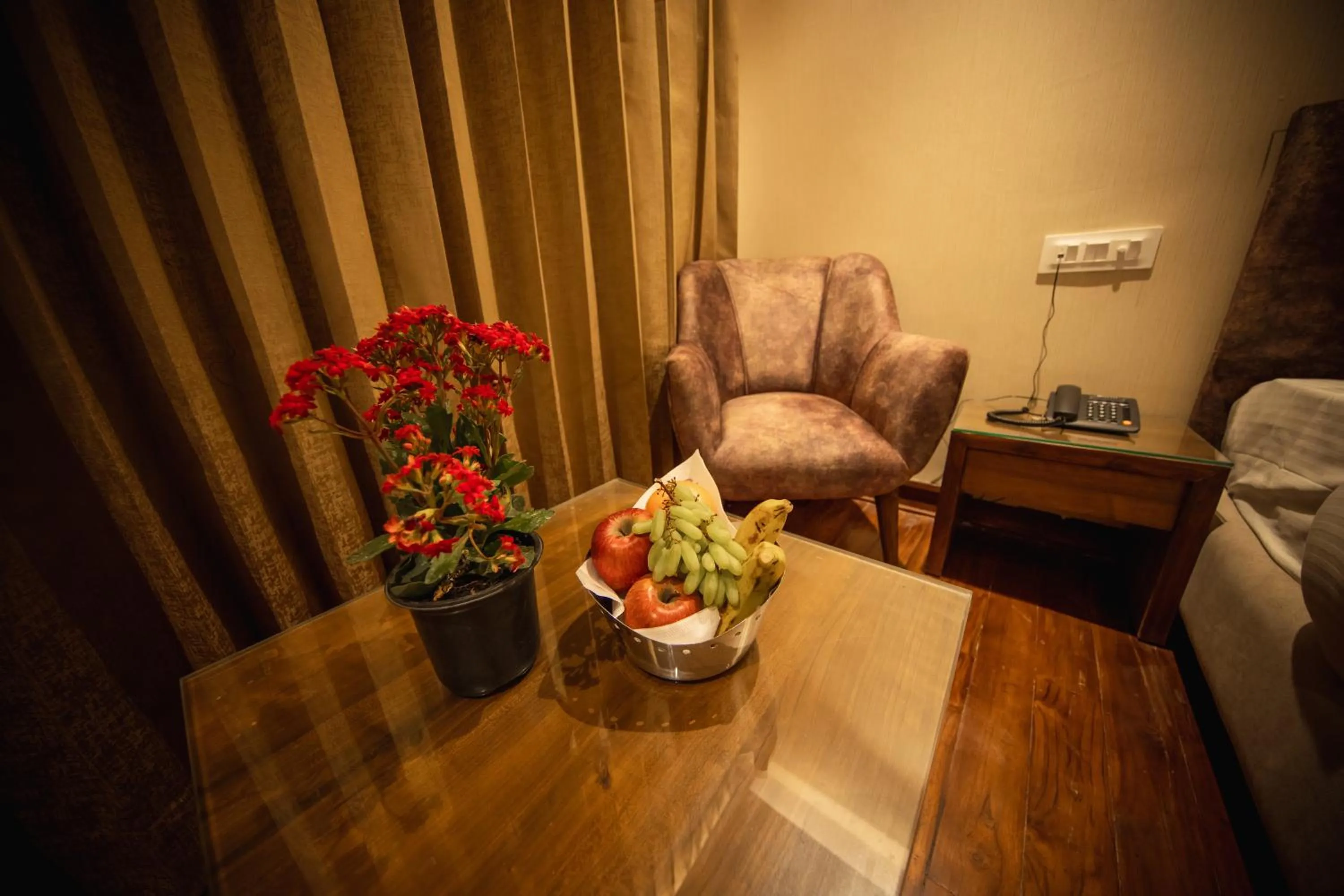 Living room in juSTa Grand View Resort & Spa, Manali