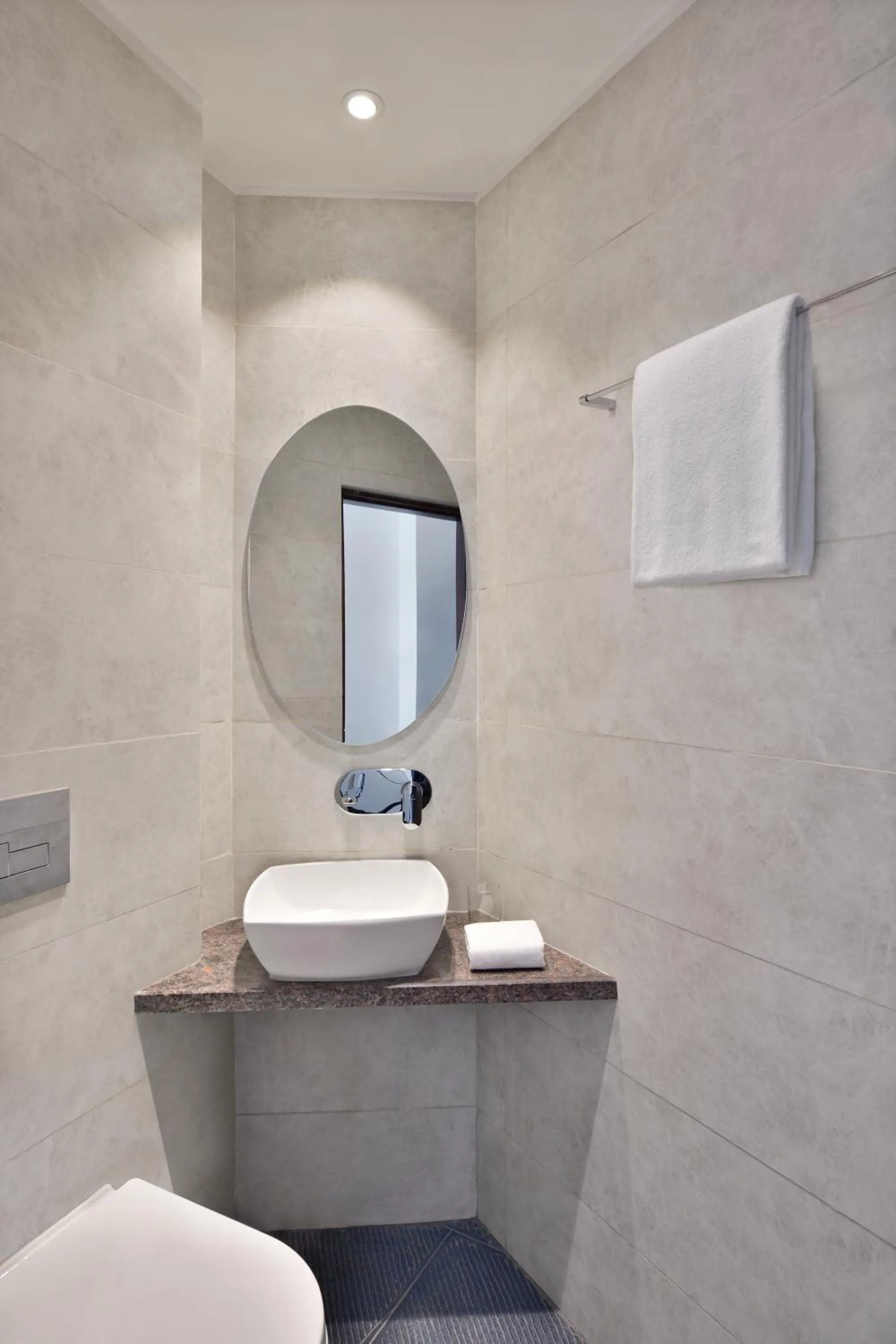 Bathroom in juSTa Grand View Resort & Spa, Manali