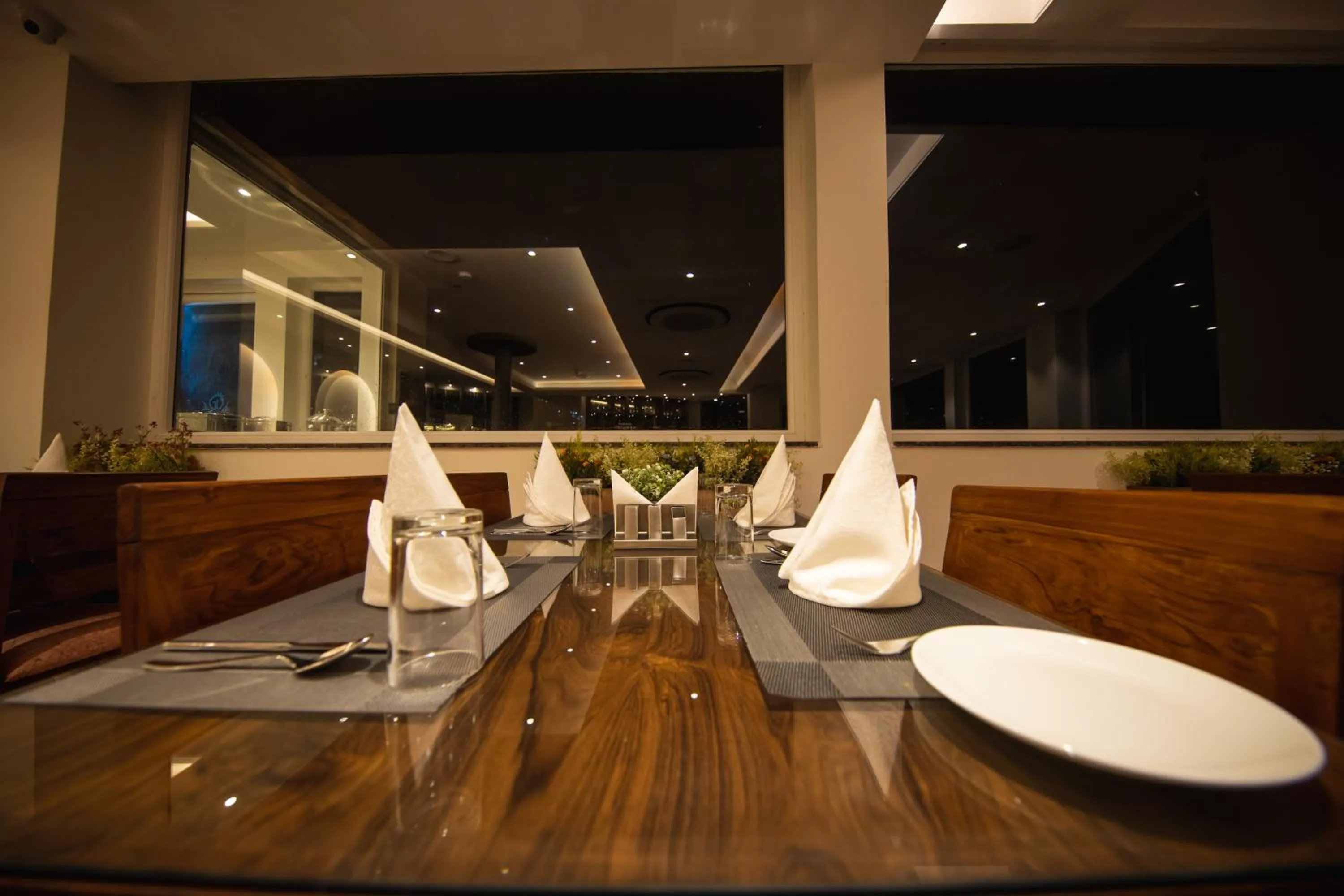 Dining area in juSTa Grand View Resort & Spa, Manali