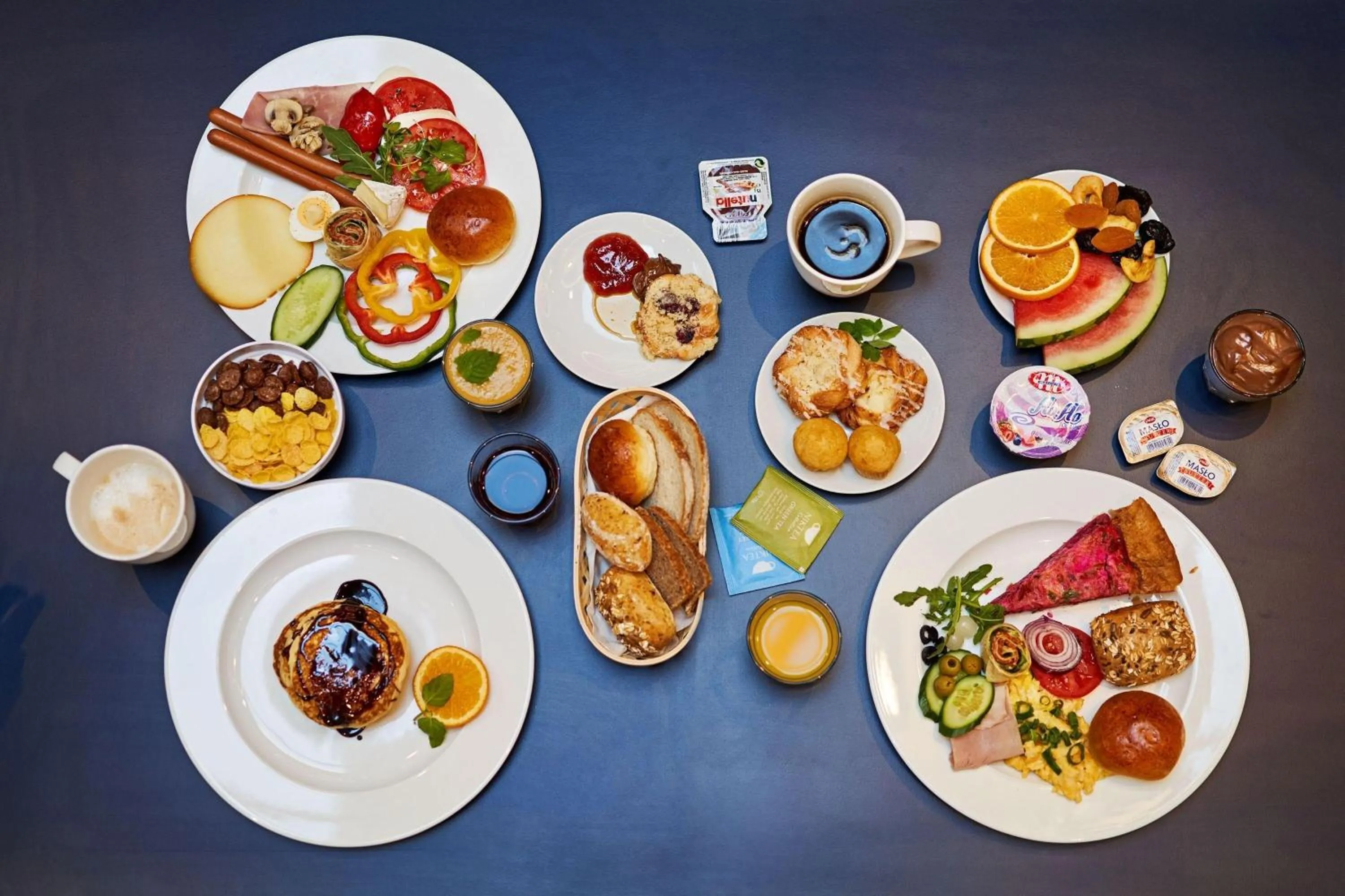 Restaurant/places to eat in B&B Hotel Poznań Old Town