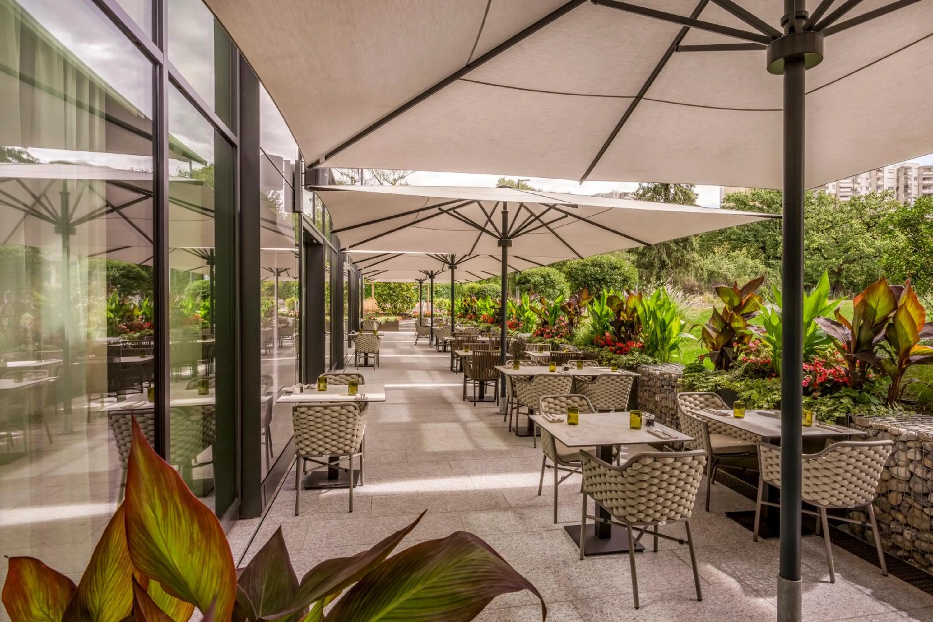 Patio in Geneva Marriott Hotel