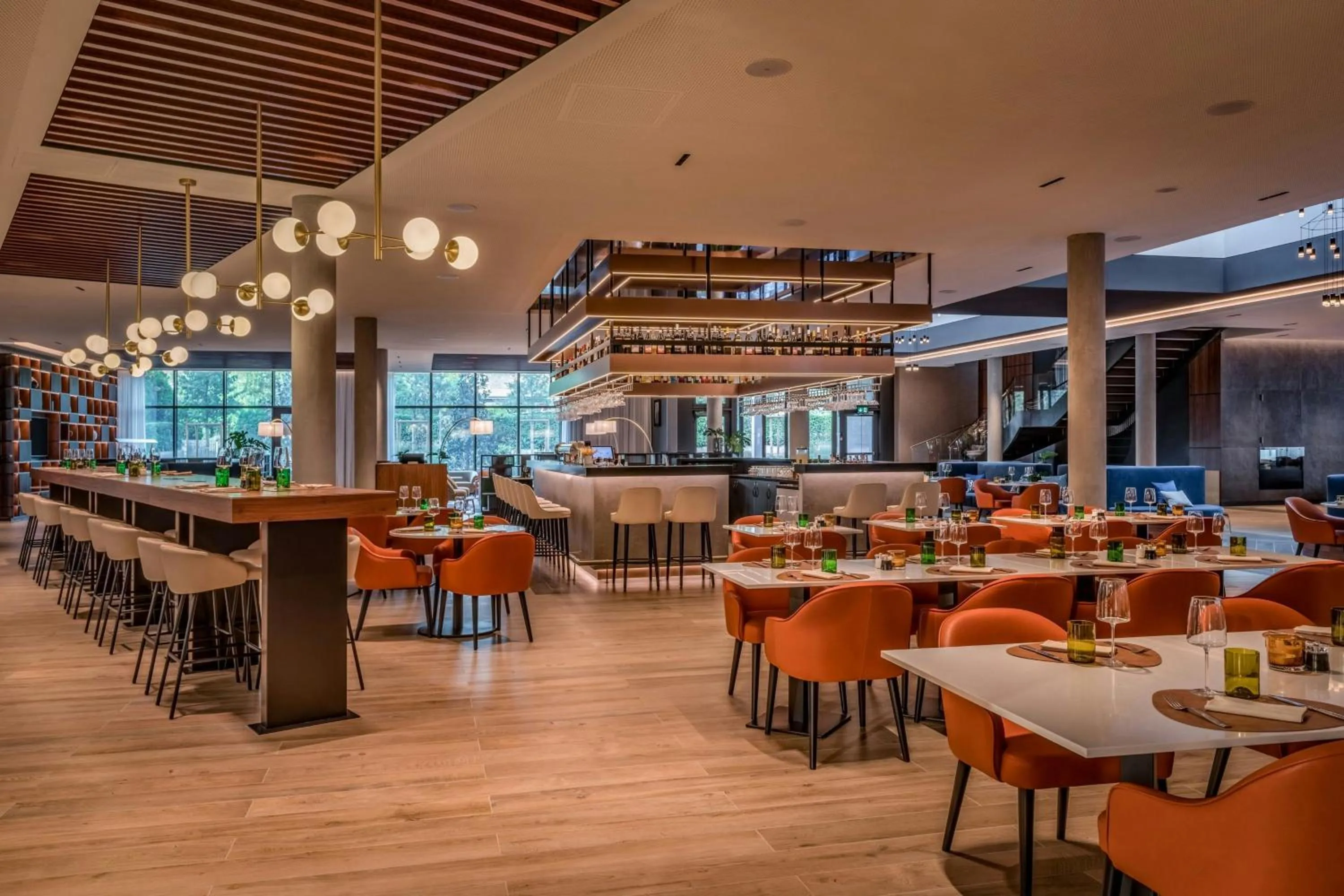 Restaurant/places to eat in Geneva Marriott Hotel