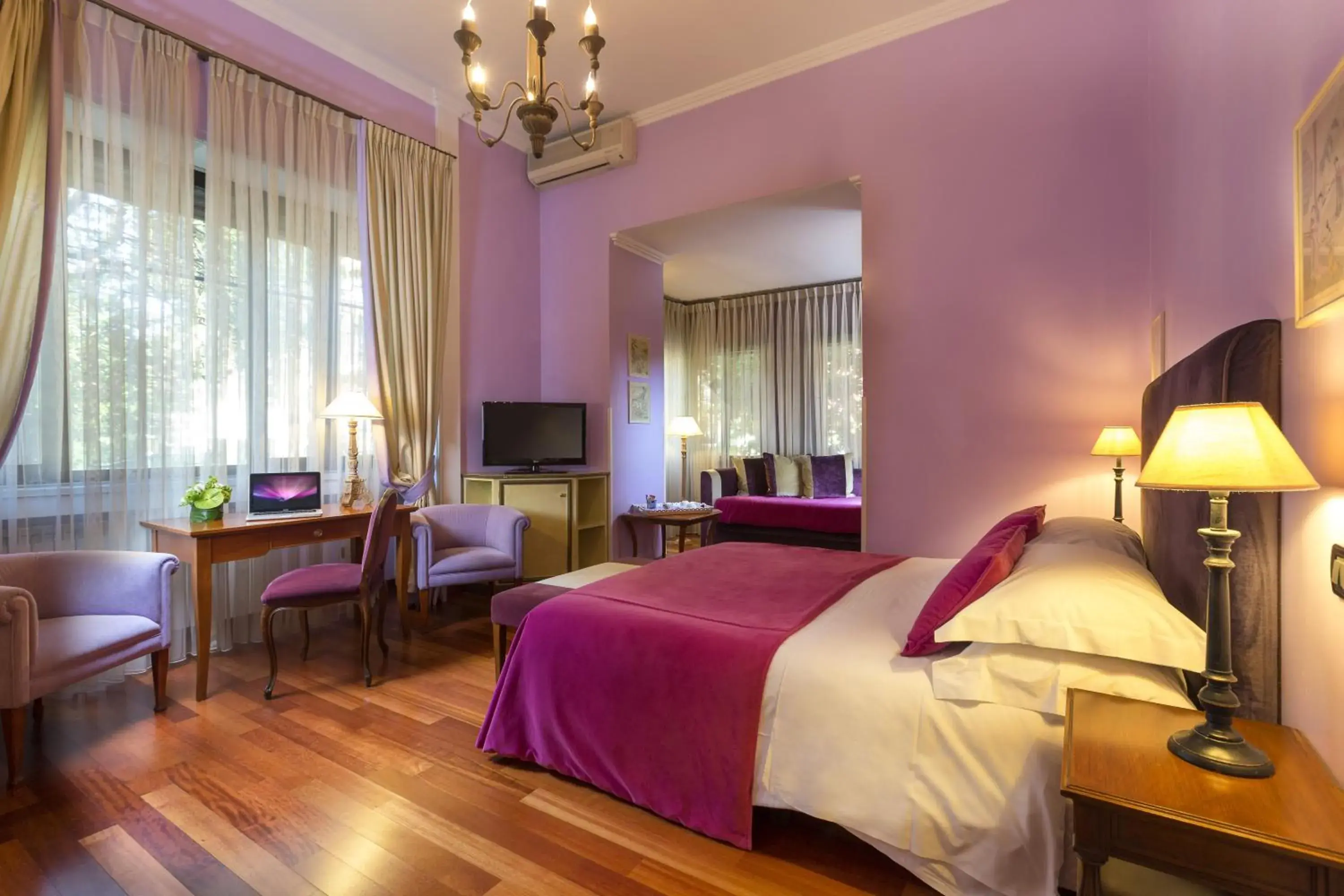 Junior Suite in Hotel Fenix Junior Suite in Hotel Fenix