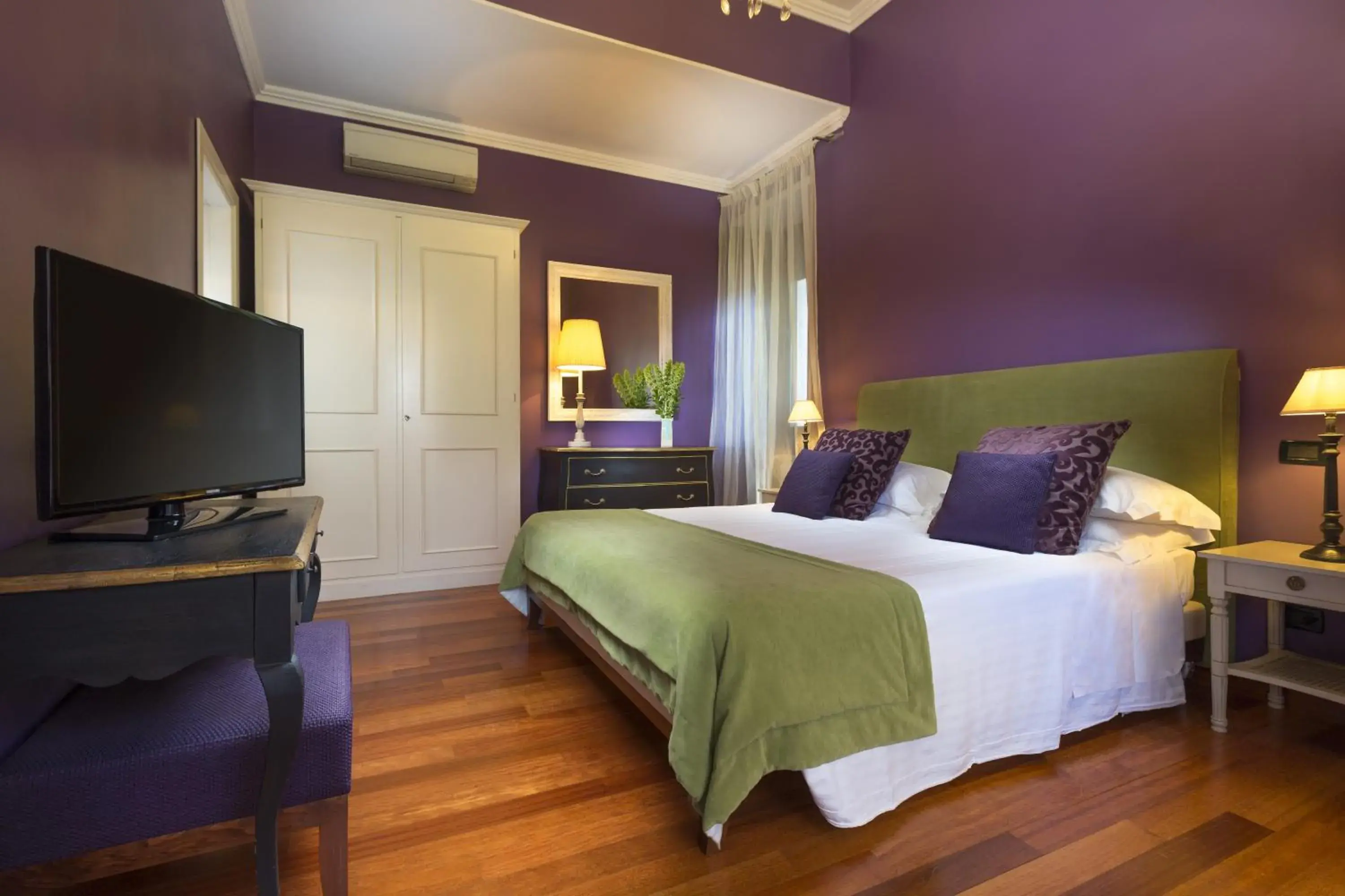 Bedroom, Bed in Hotel Fenix Bedroom, Bed in Hotel Fenix