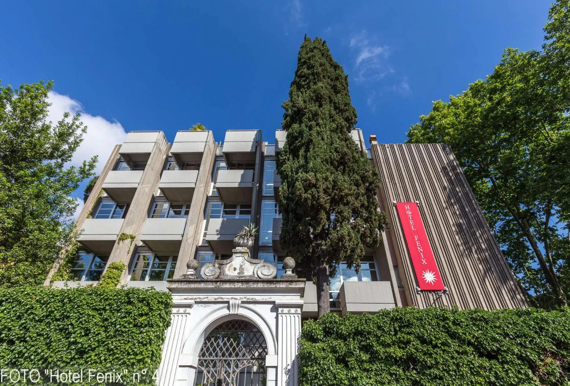 Property building in Hotel Fenix