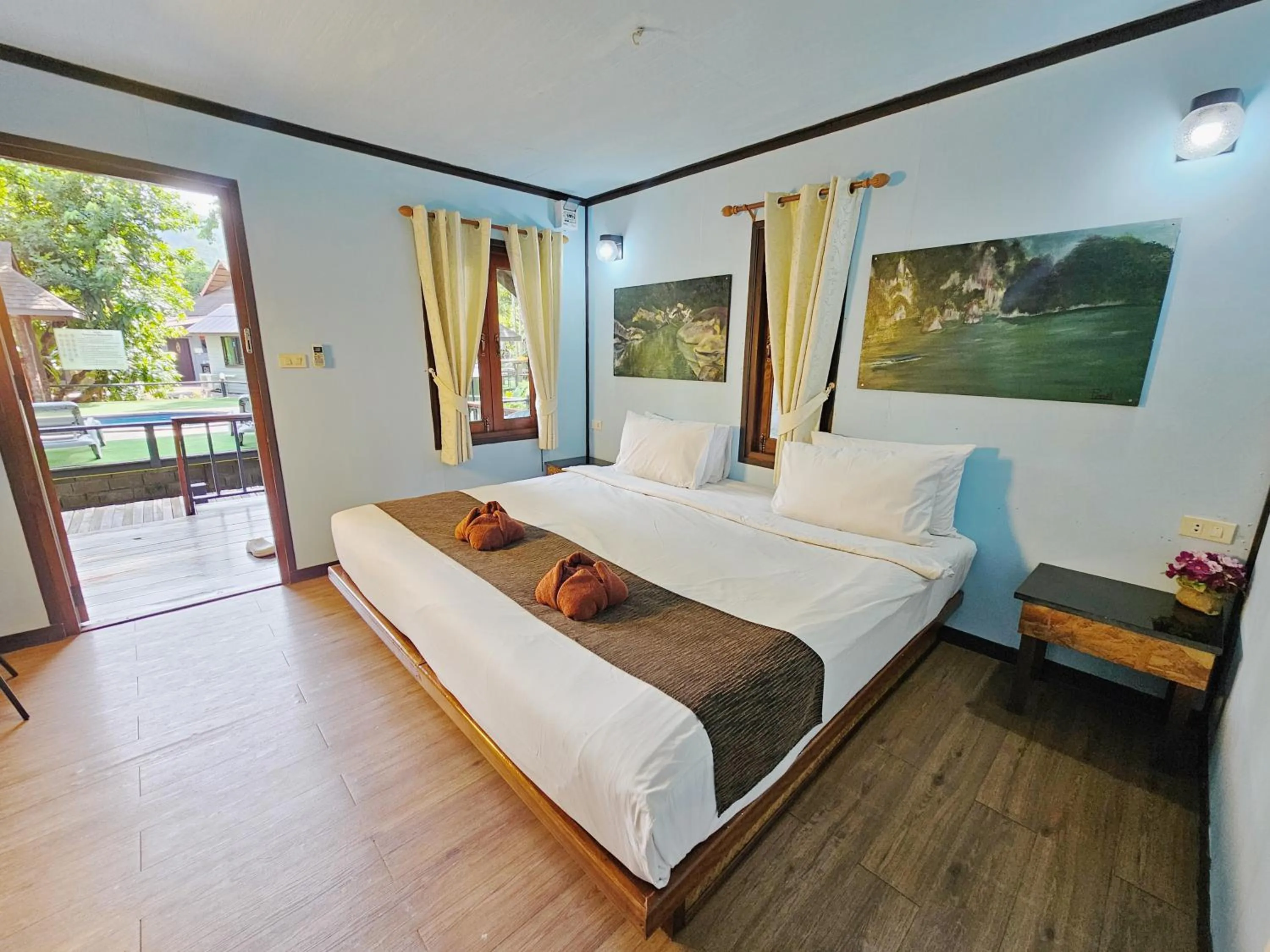 Photo of the whole room, Bed in Khao Sok Cabana Resort