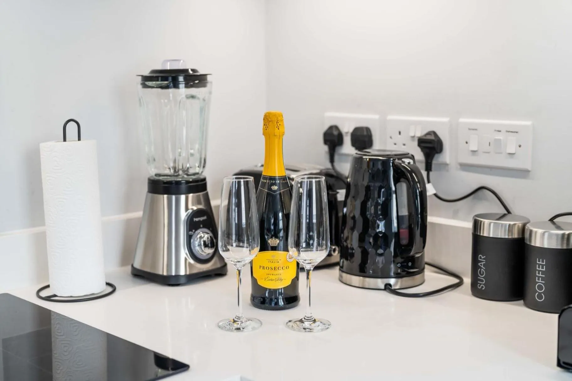 Kitchen or kitchenette in Super Luxe Central Maidenhead Apartment