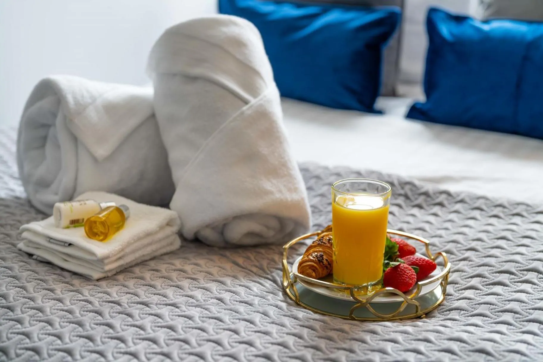 Bedroom in Super Luxe Central Maidenhead Apartment