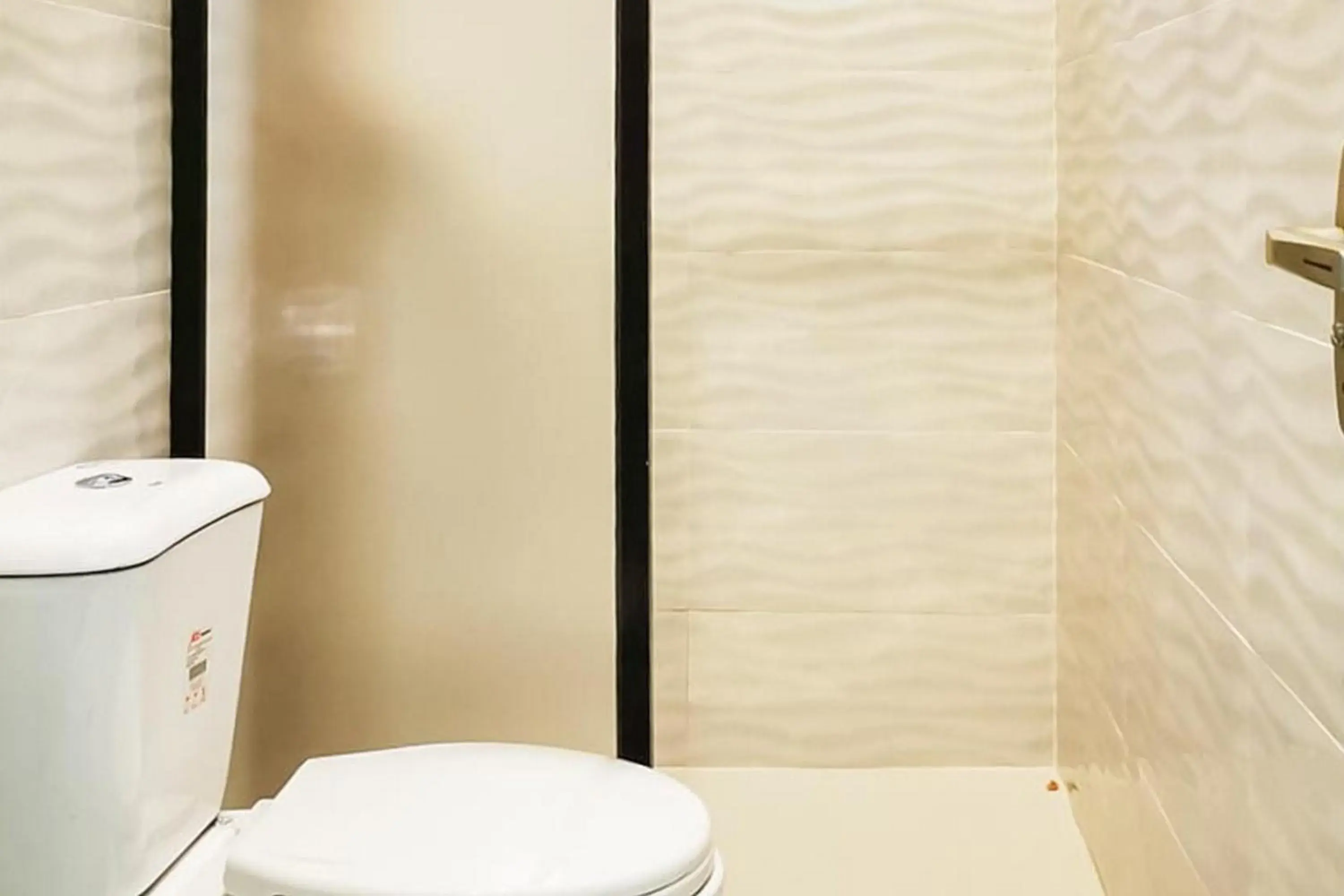 RedDoorz Plus @ Taman Madiun RedDoorz Plus @ Taman Madiun