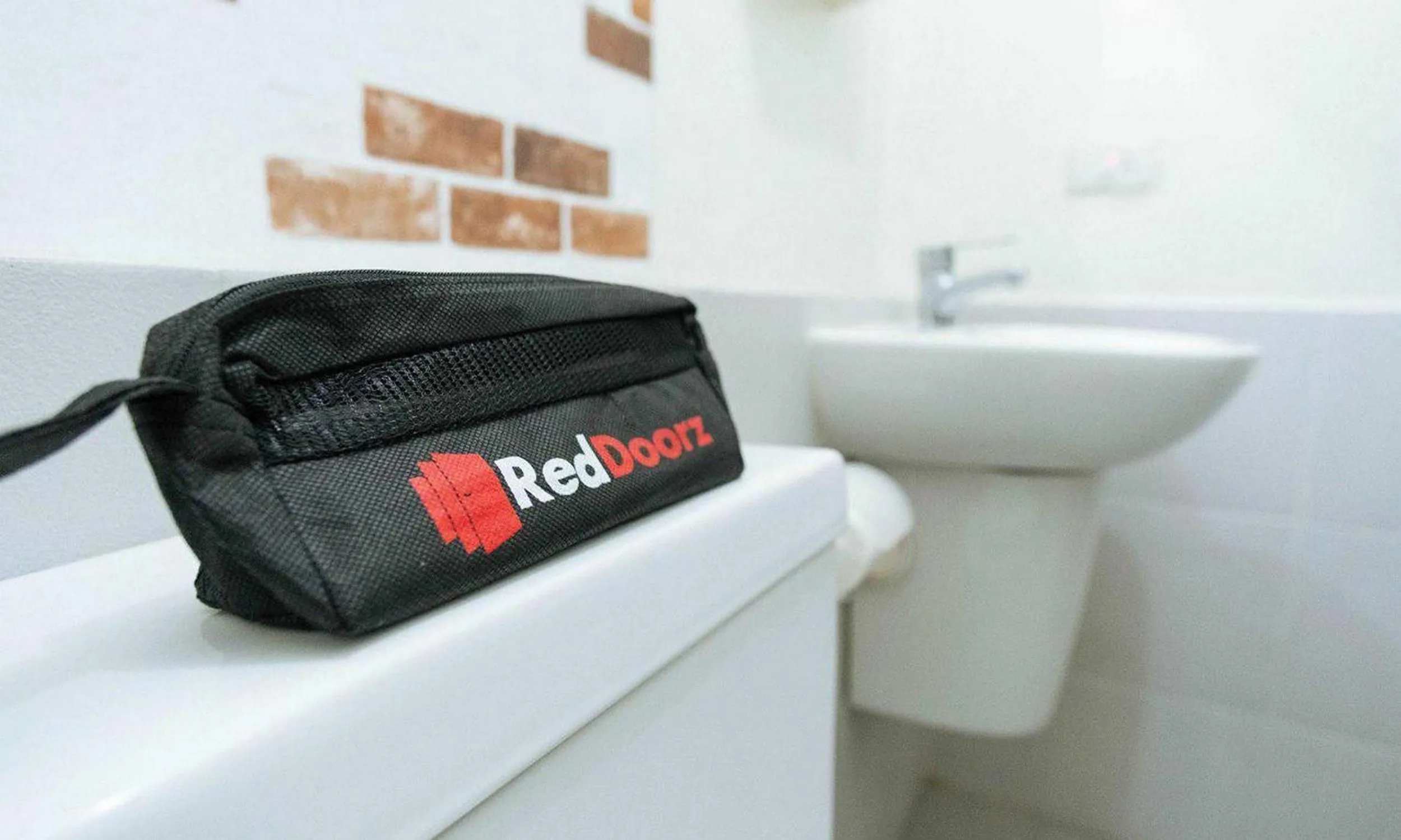 RedDoorz Plus @ Taman Madiun