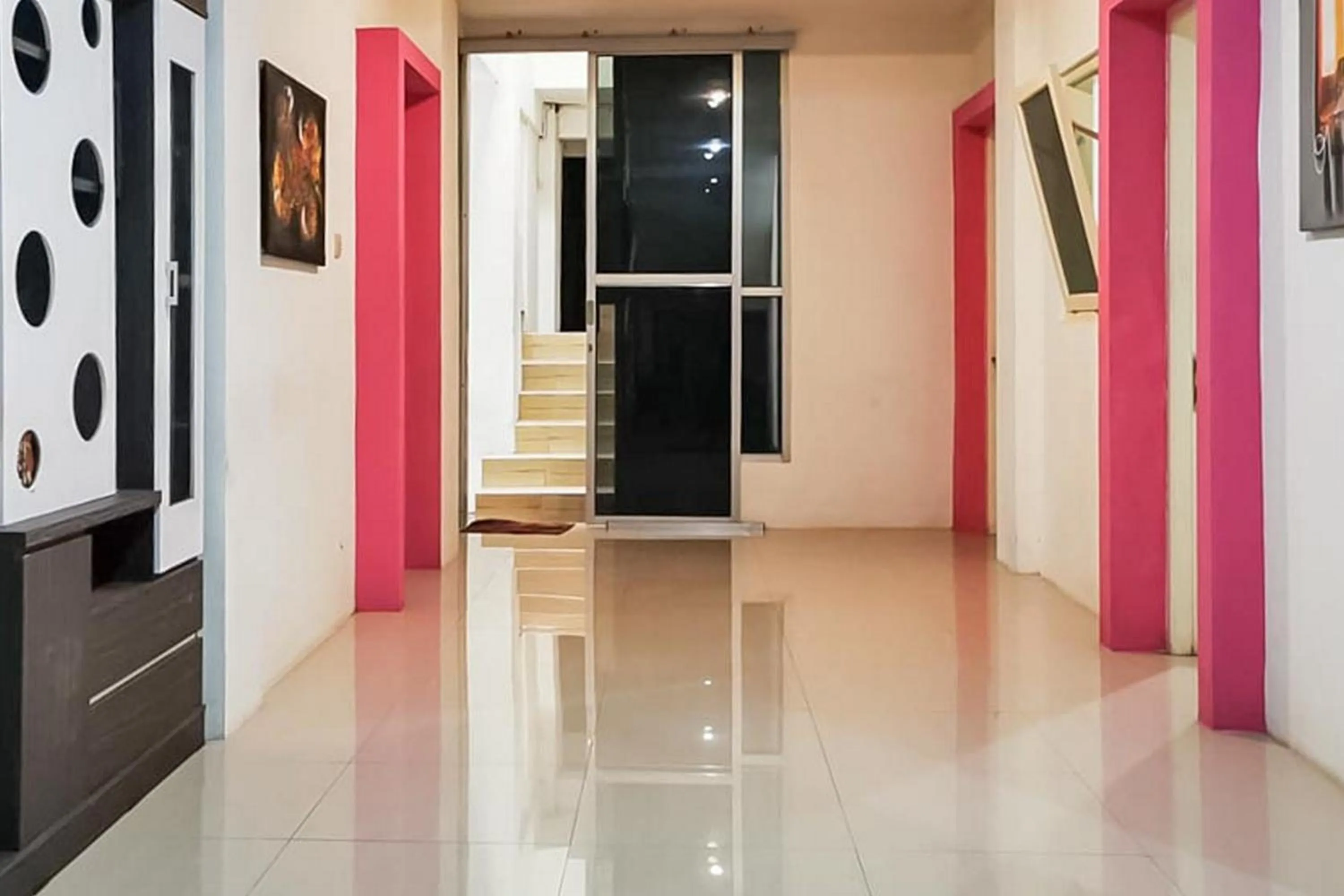 RedDoorz Plus @ Taman Madiun