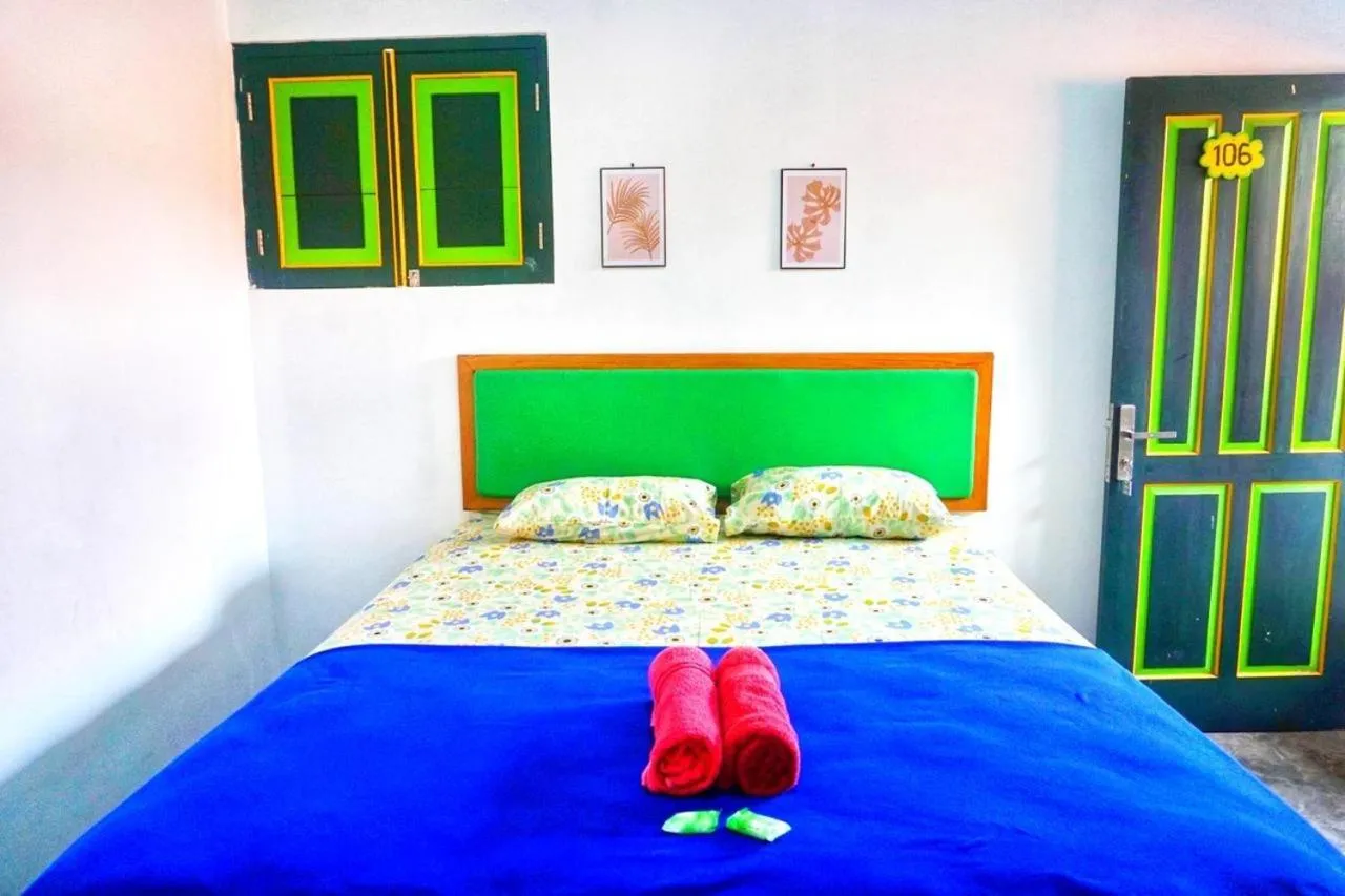 Bed in Sonosewu Guesthouse Syariah