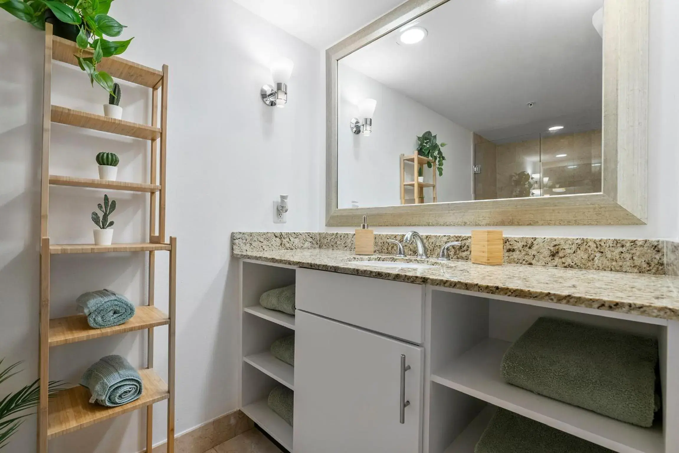 Deluxe Apartment in Avi Lux Stay Deluxe Apartment in Avi Lux Stay