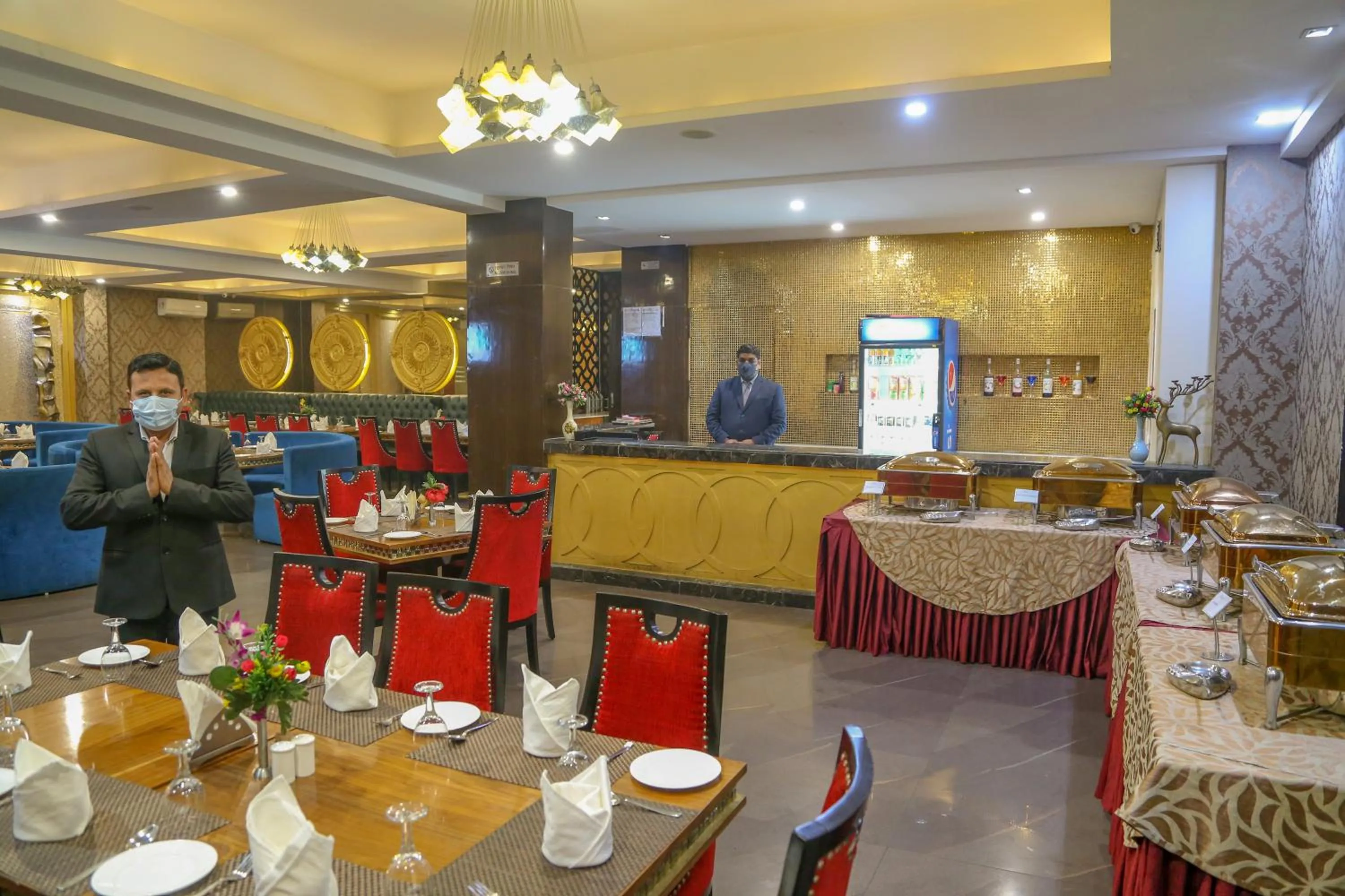 Restaurant/places to eat in Four Leaf Hotel,Budaun