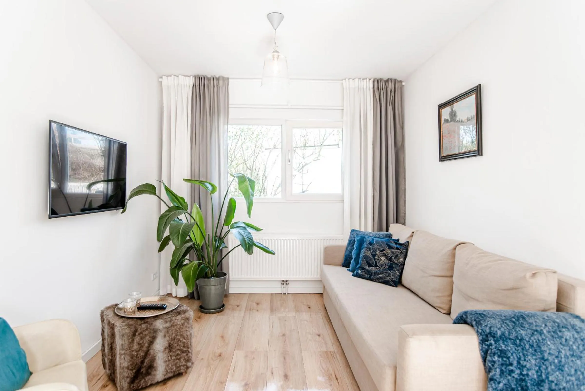 Seating area in Jade