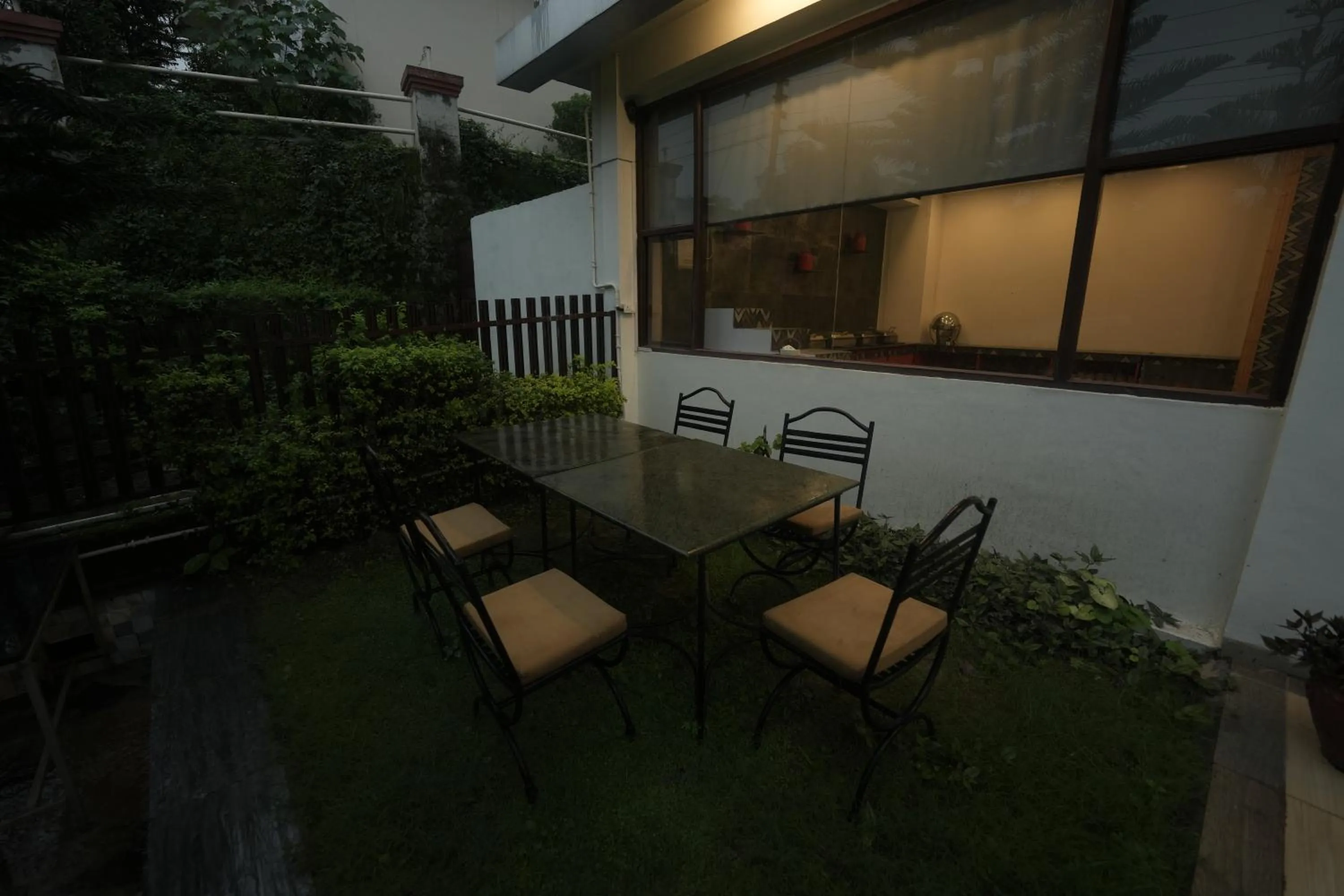 Restaurant/places to eat in Hotel 360 by D'Polo Dharamshala