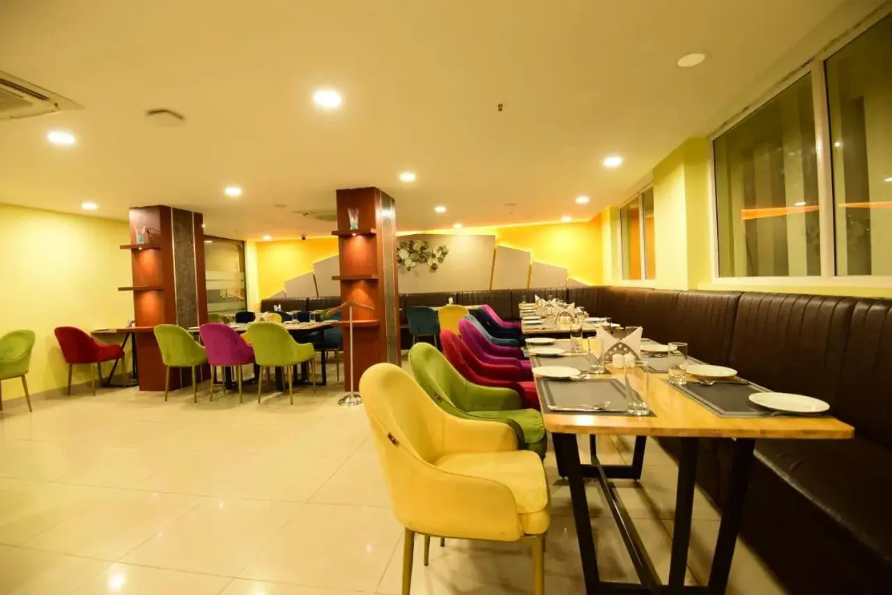 Restaurant/places to eat in Click Hotel Guwahati Restaurant/places to eat in Click Hotel Guwahati