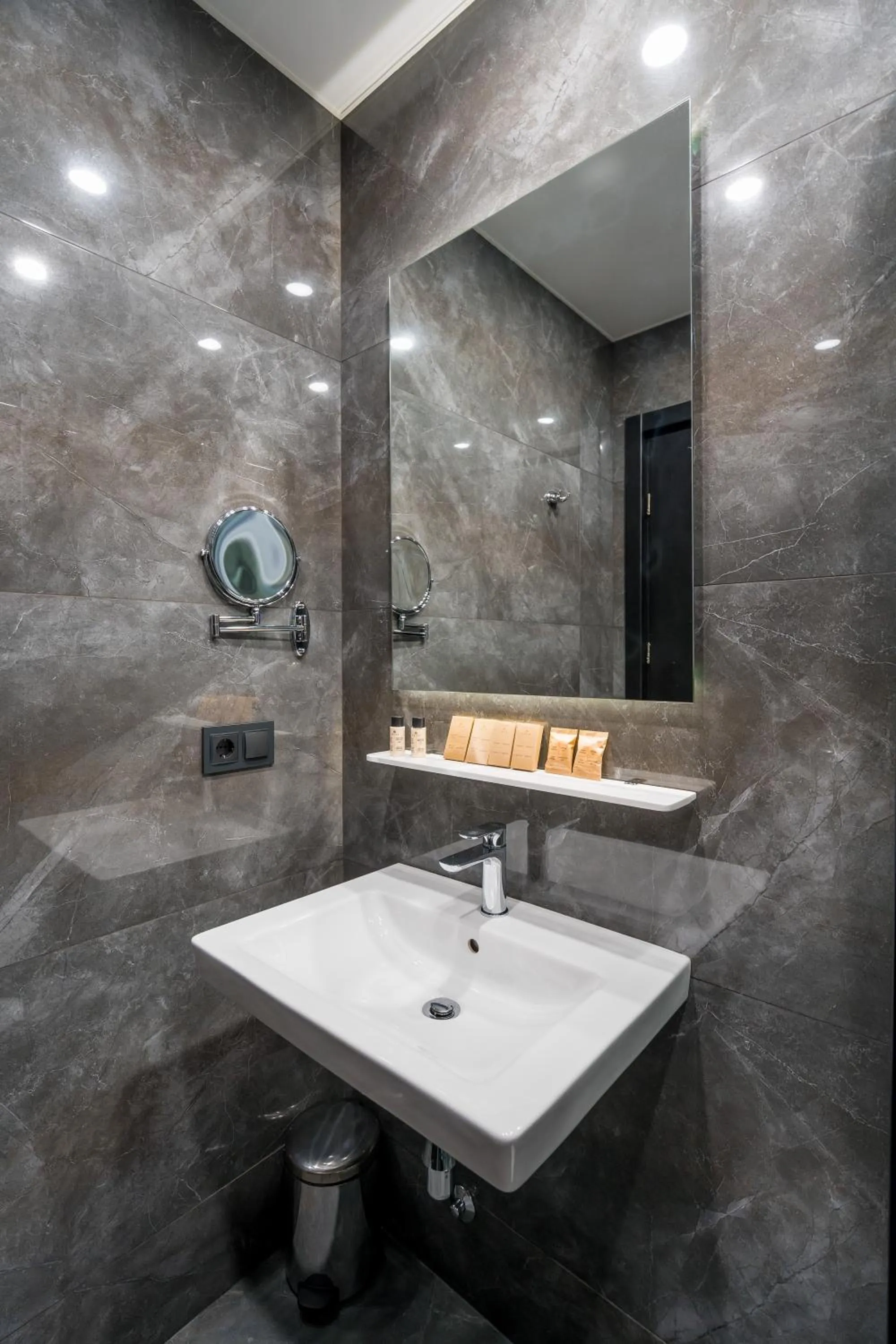 Bathroom in Onyx City Center