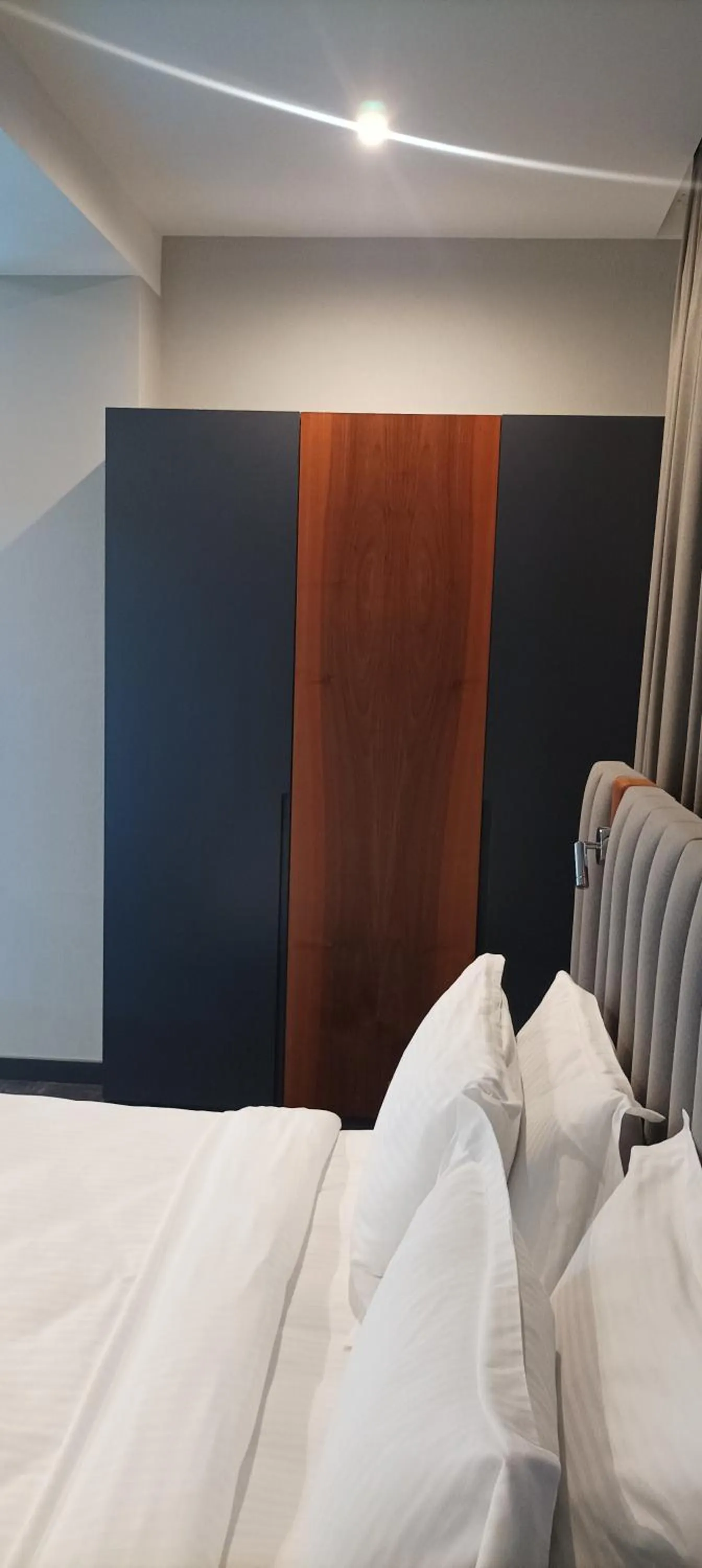 wardrobe, Bed in Onyx City Center