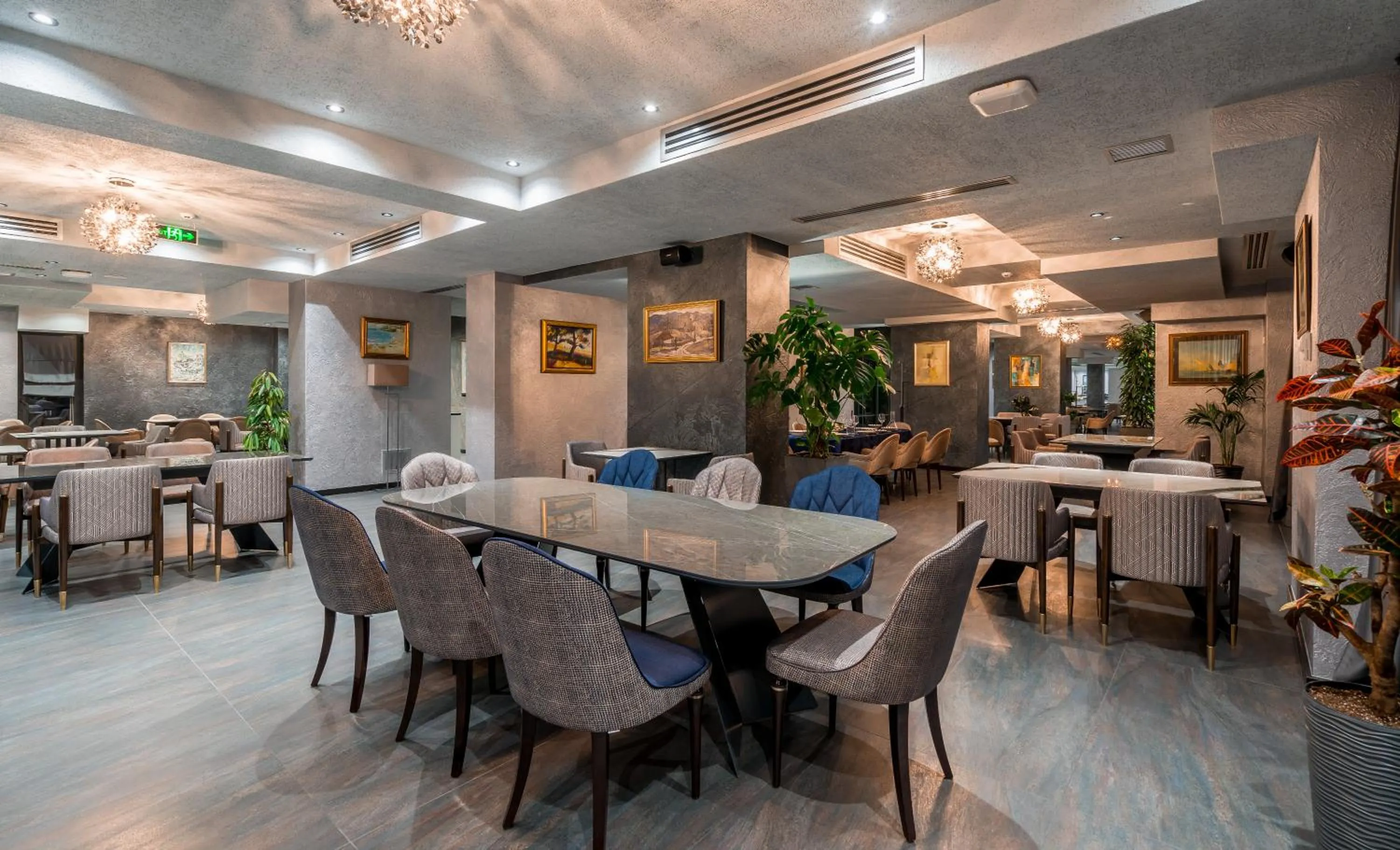 Restaurant/places to eat in Onyx City Center