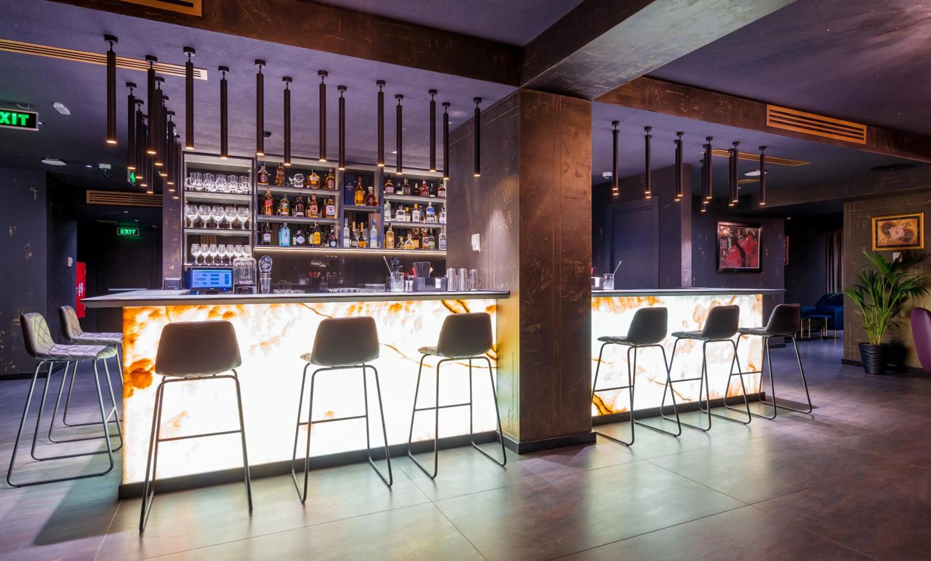 Restaurant/places to eat in Onyx City Center