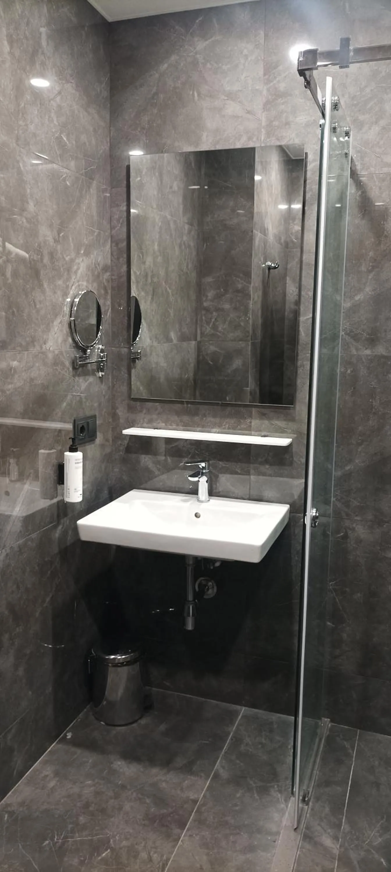 Bathroom in Onyx City Center