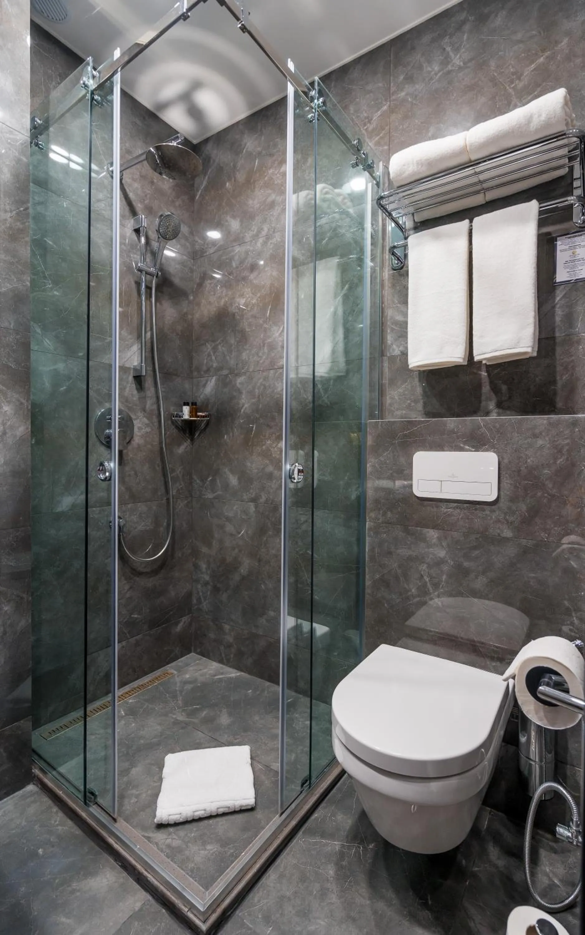 Bathroom in Onyx City Center