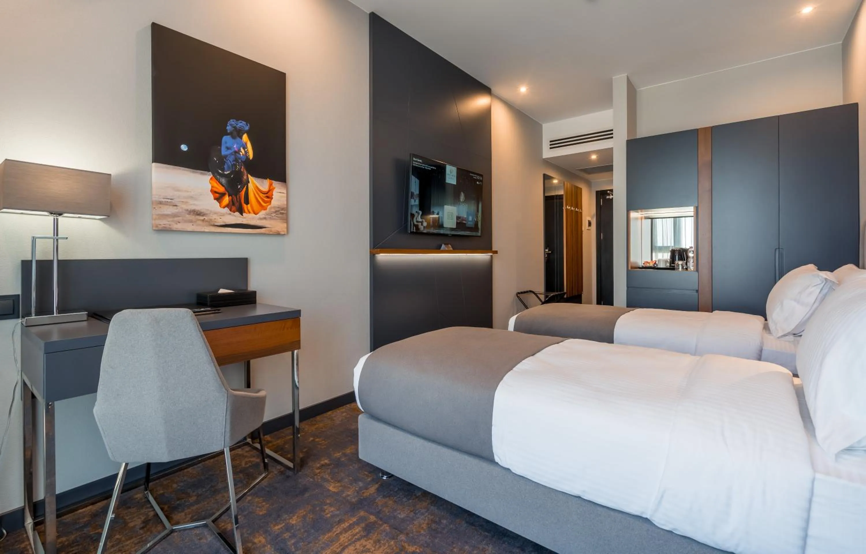 Bed in Onyx City Center