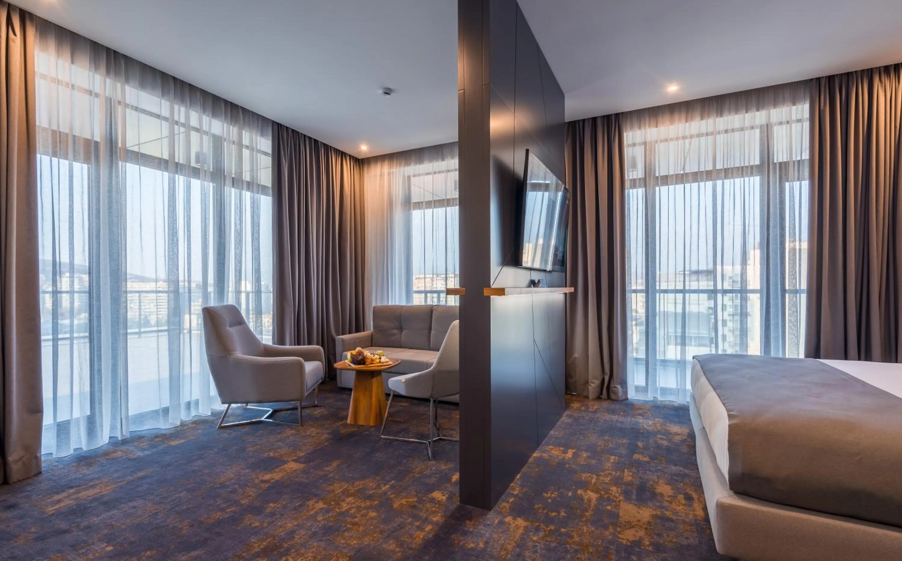 Living room, Bed in Onyx City Center