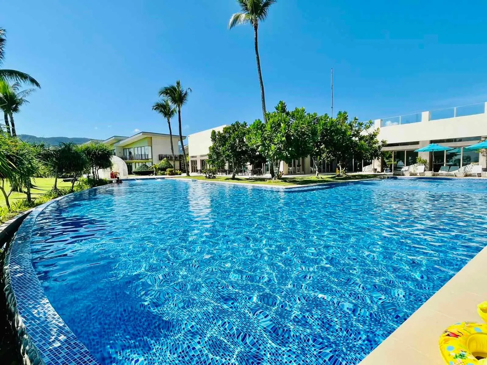 Swimming pool in Costa Pacifica Resort