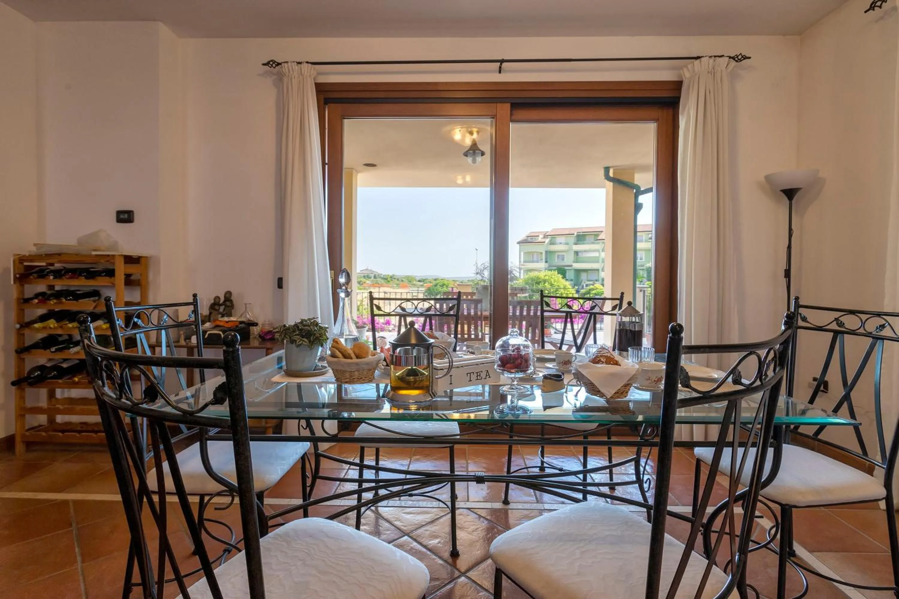 Dining area in Sardinia Guest House - Adults Only