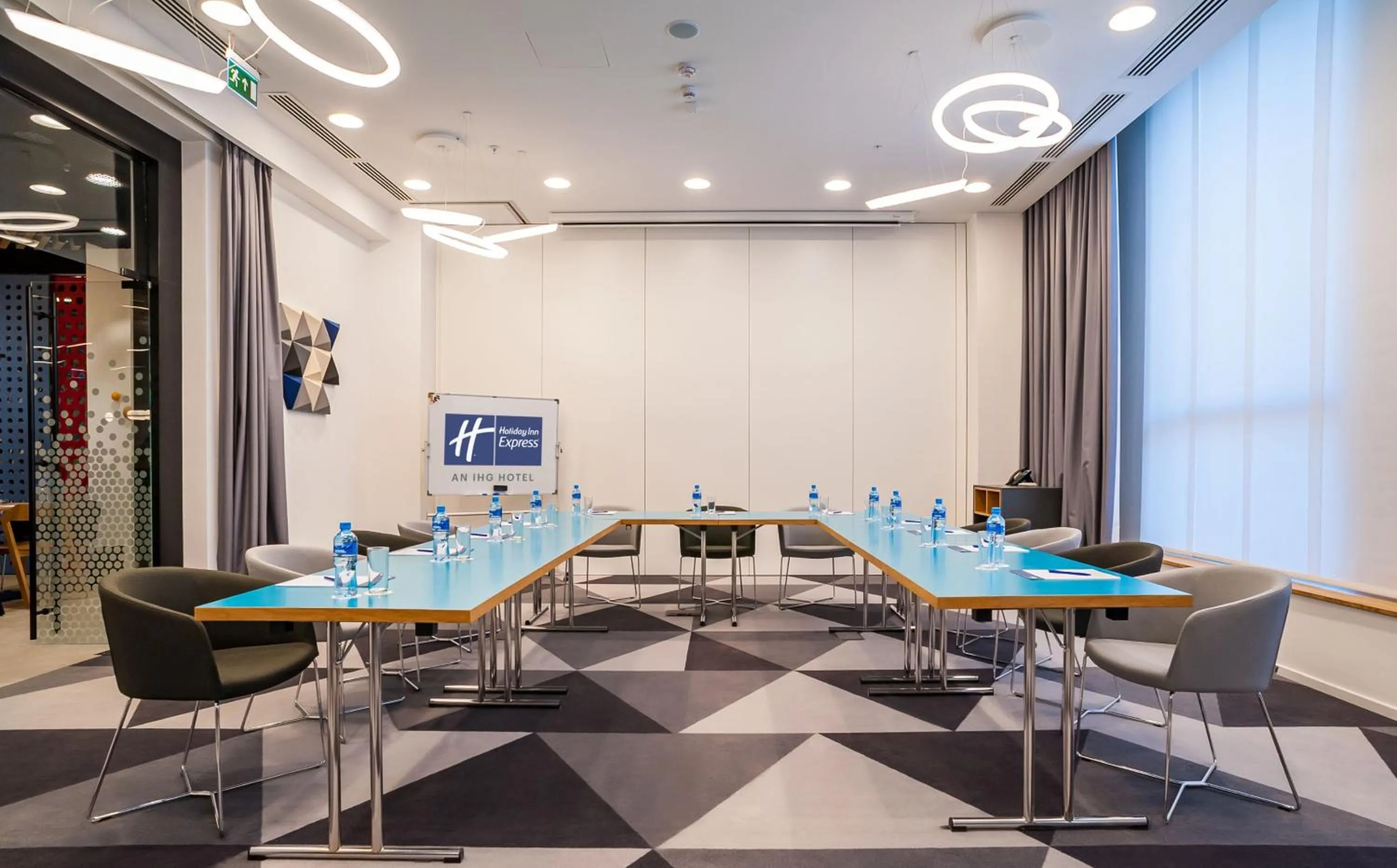 Meeting/conference room in Holiday Inn Express Tbilisi Avlabari by IHG