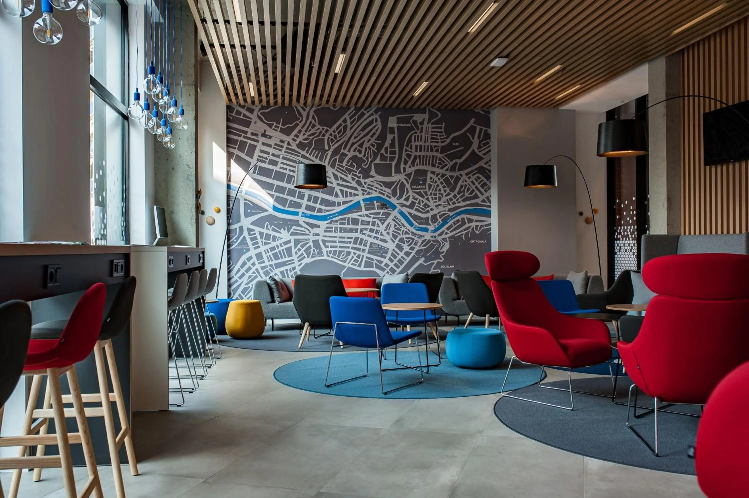 Lounge or bar in Holiday Inn Express Tbilisi Avlabari by IHG