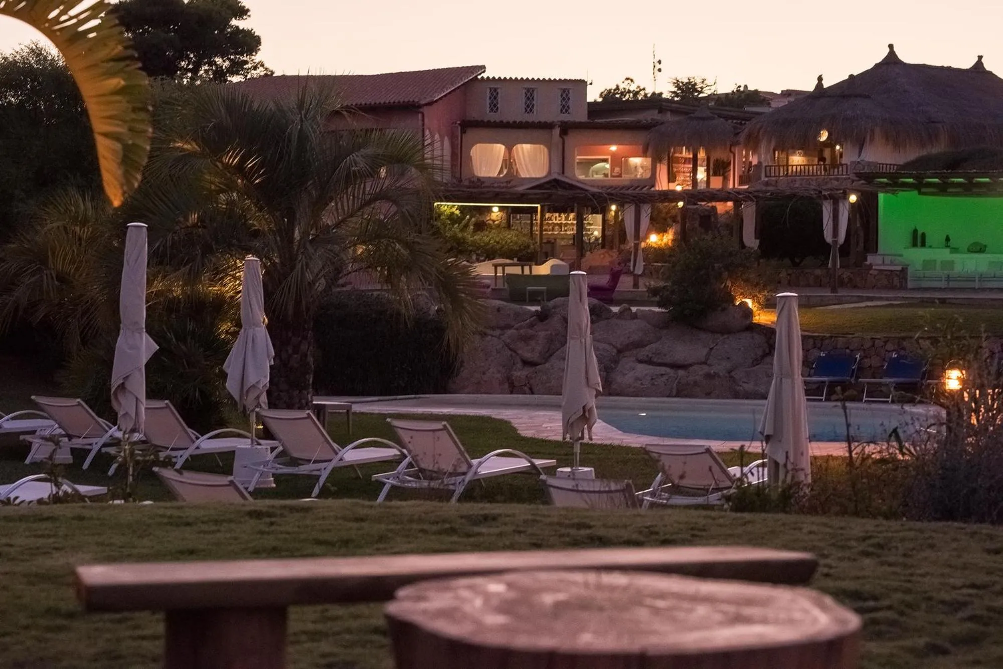 Restaurant/places to eat in Hotel Ollastu