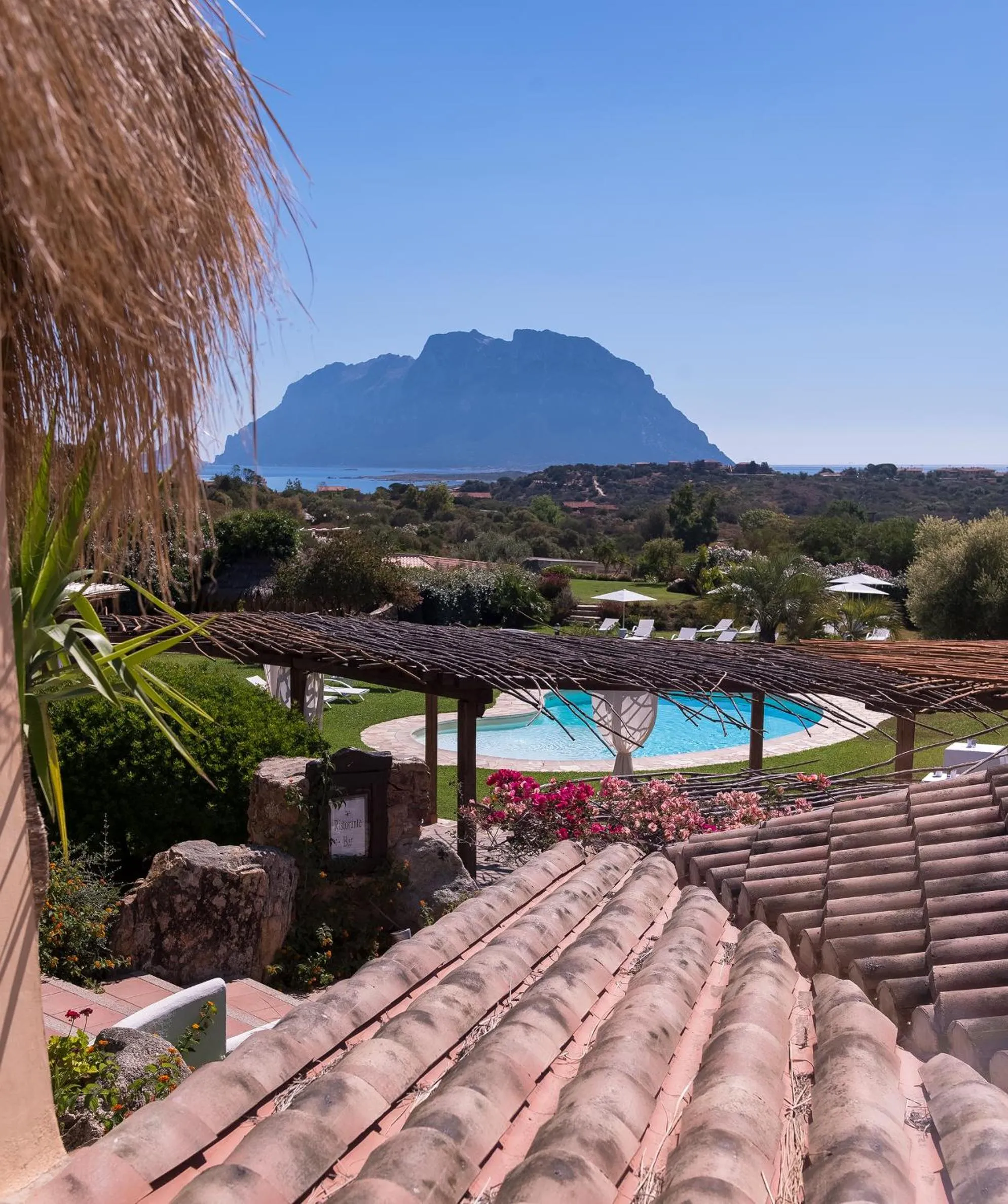 Garden view in Hotel Ollastu