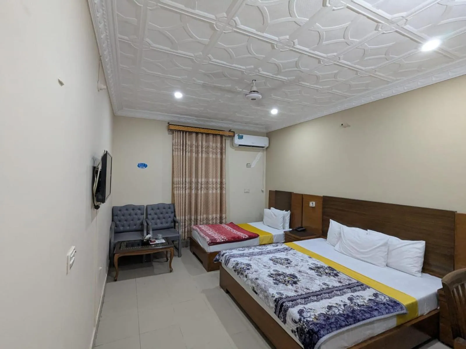 Bed in Hotel Royal Star