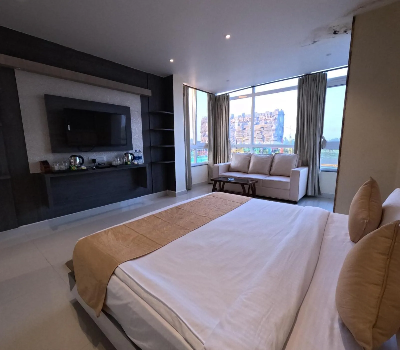 Restaurant/places to eat, Bed in Fun N City Water Park , Adventure & Resort , Patna